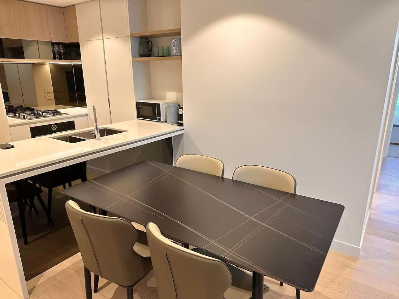 Queens Wharf Two Bedrooms Apartment *