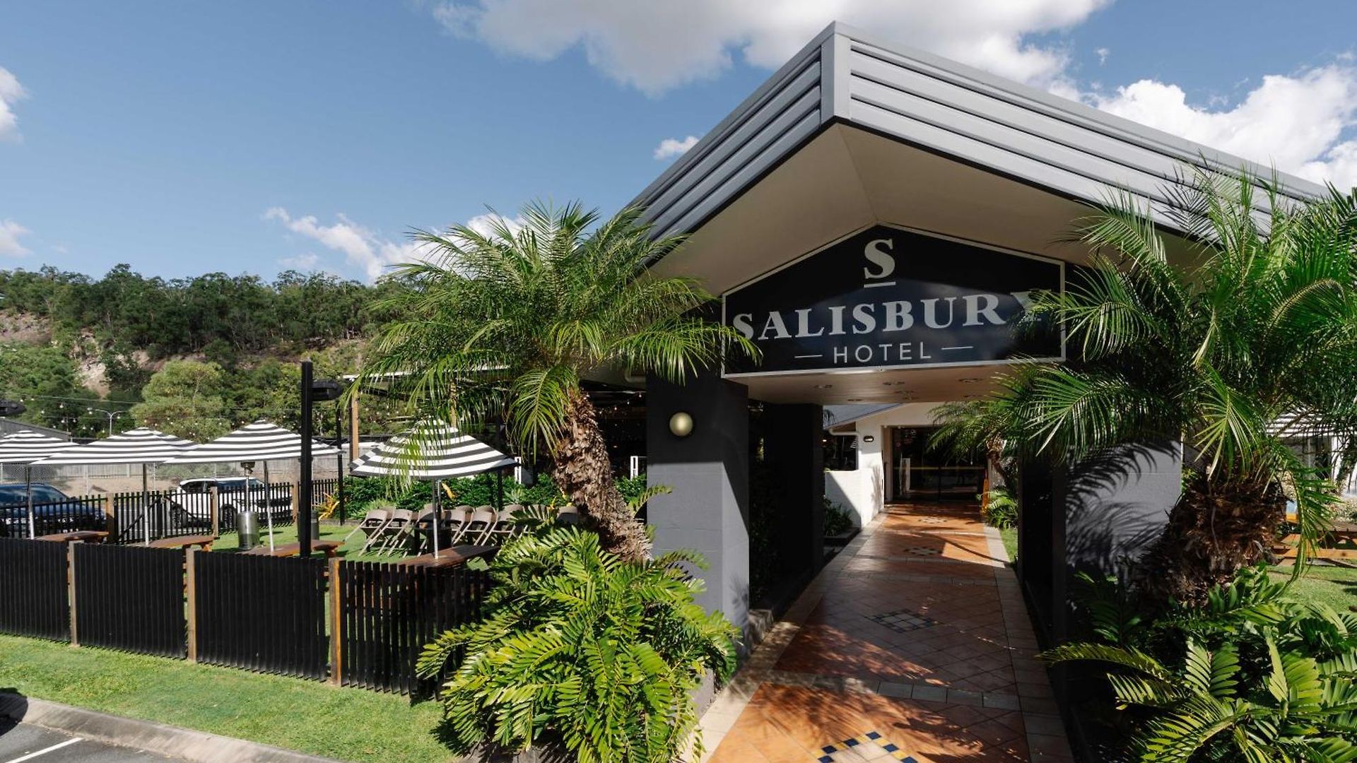 Salisbury 3*