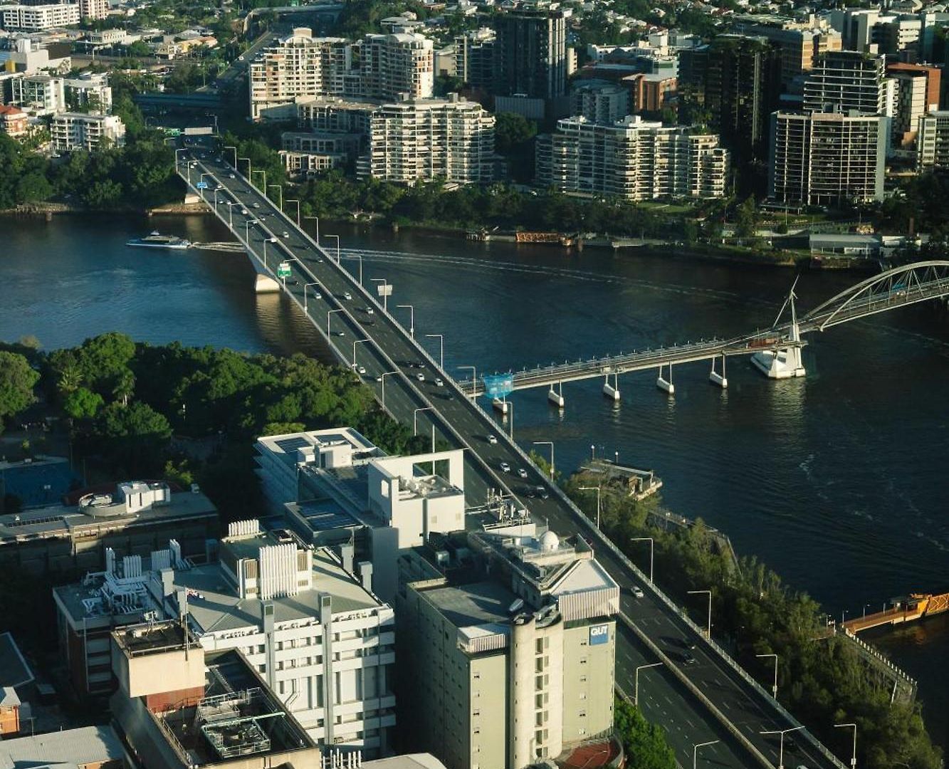 Qwr Escape River And Views Brisbane