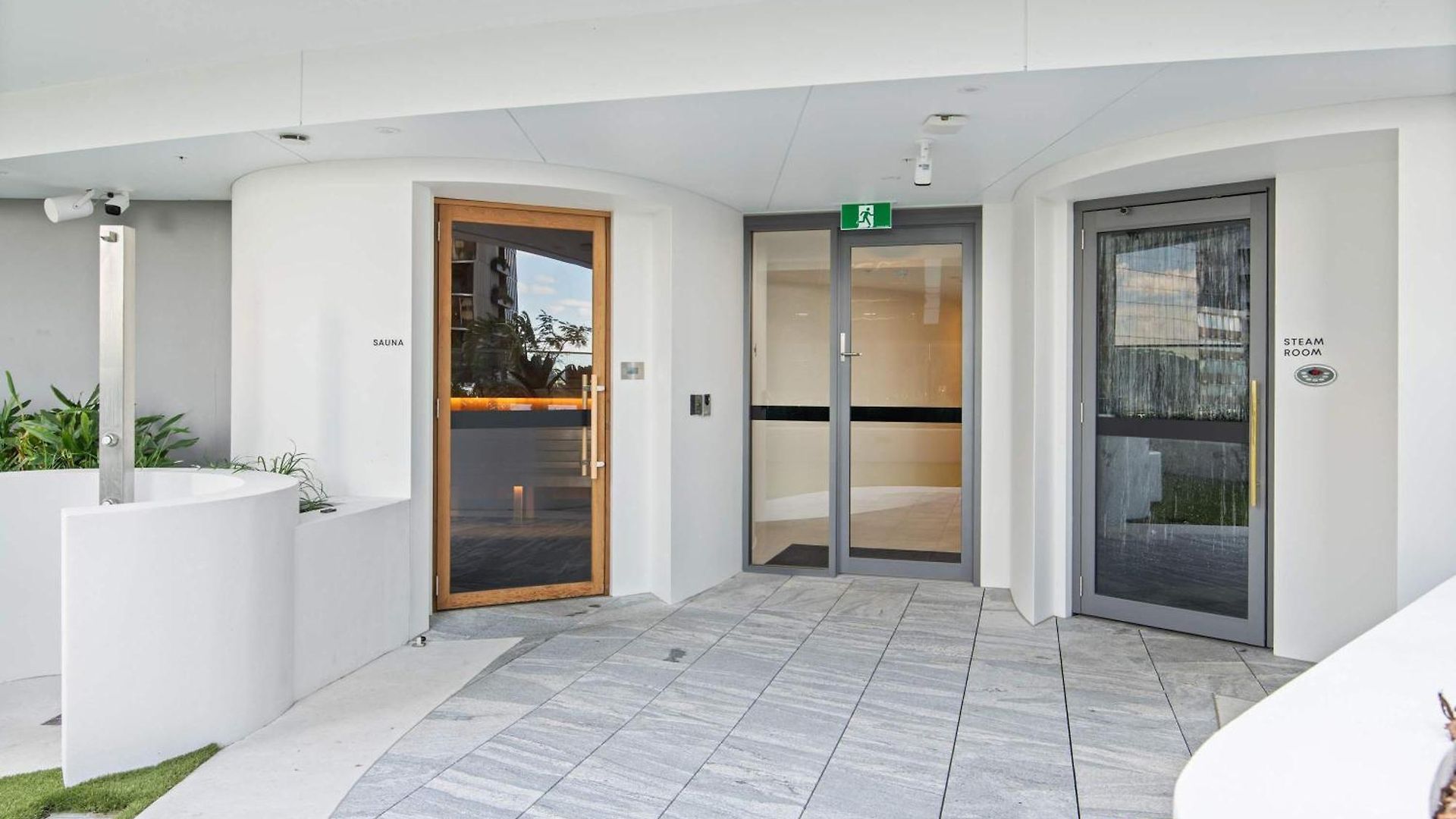 Luxury River & Access Apartment