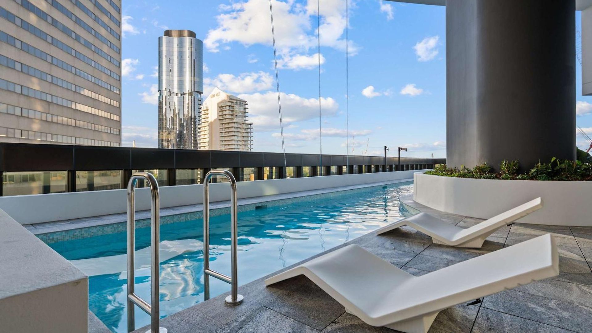 Elevated Luxury At Qwr & River Views * Brisbane