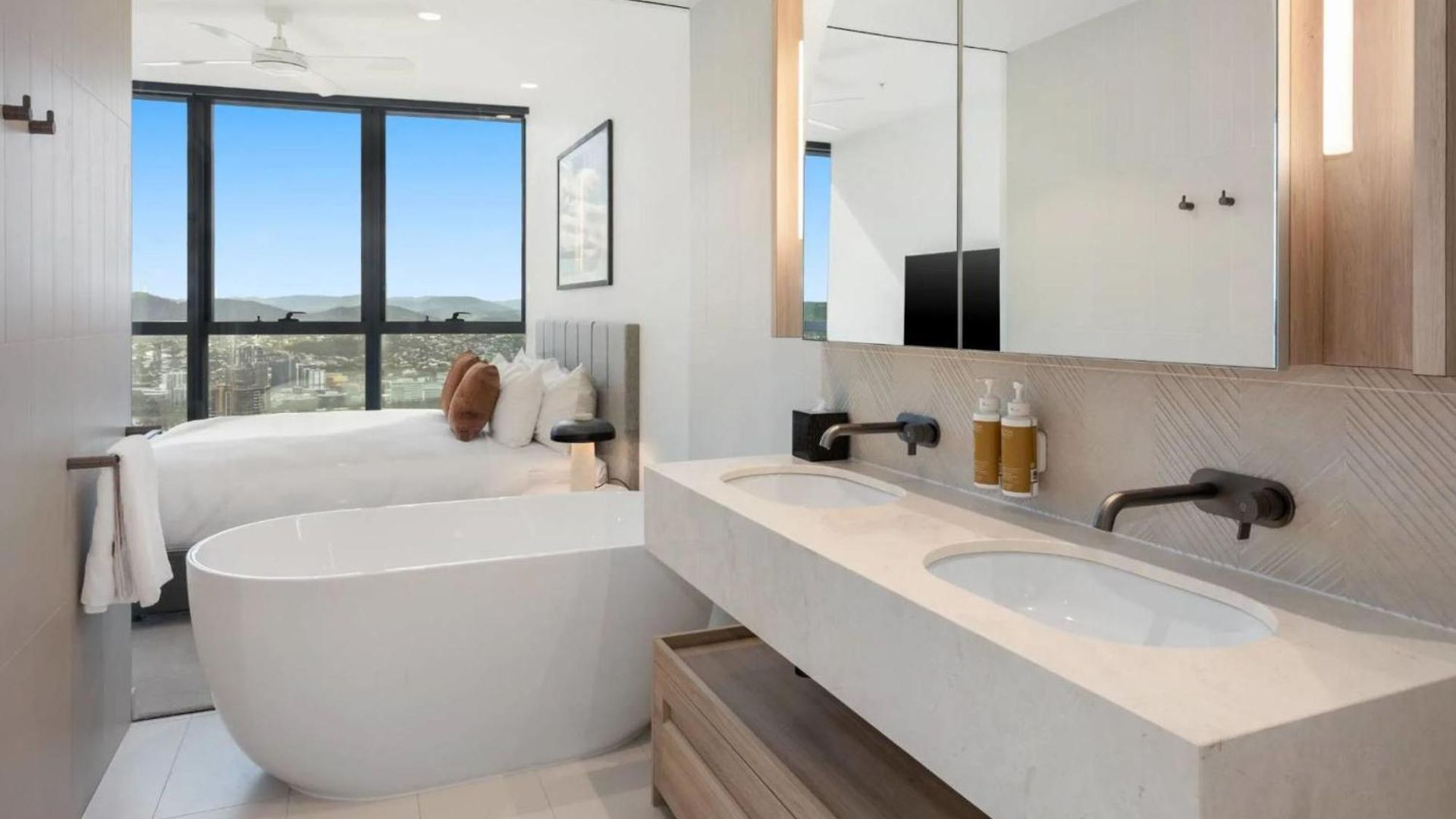 Queen's Wharf Apartment *