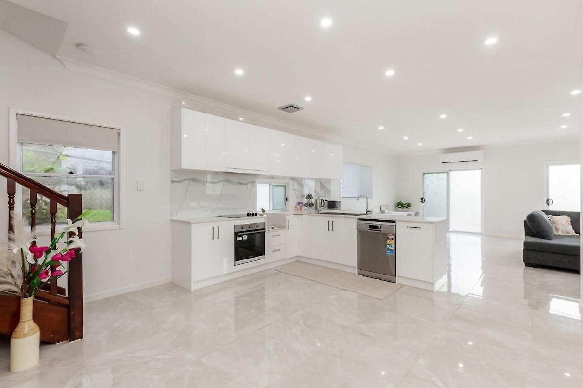 Holiday home Entire House Walk To South Bank Mater Brisbane