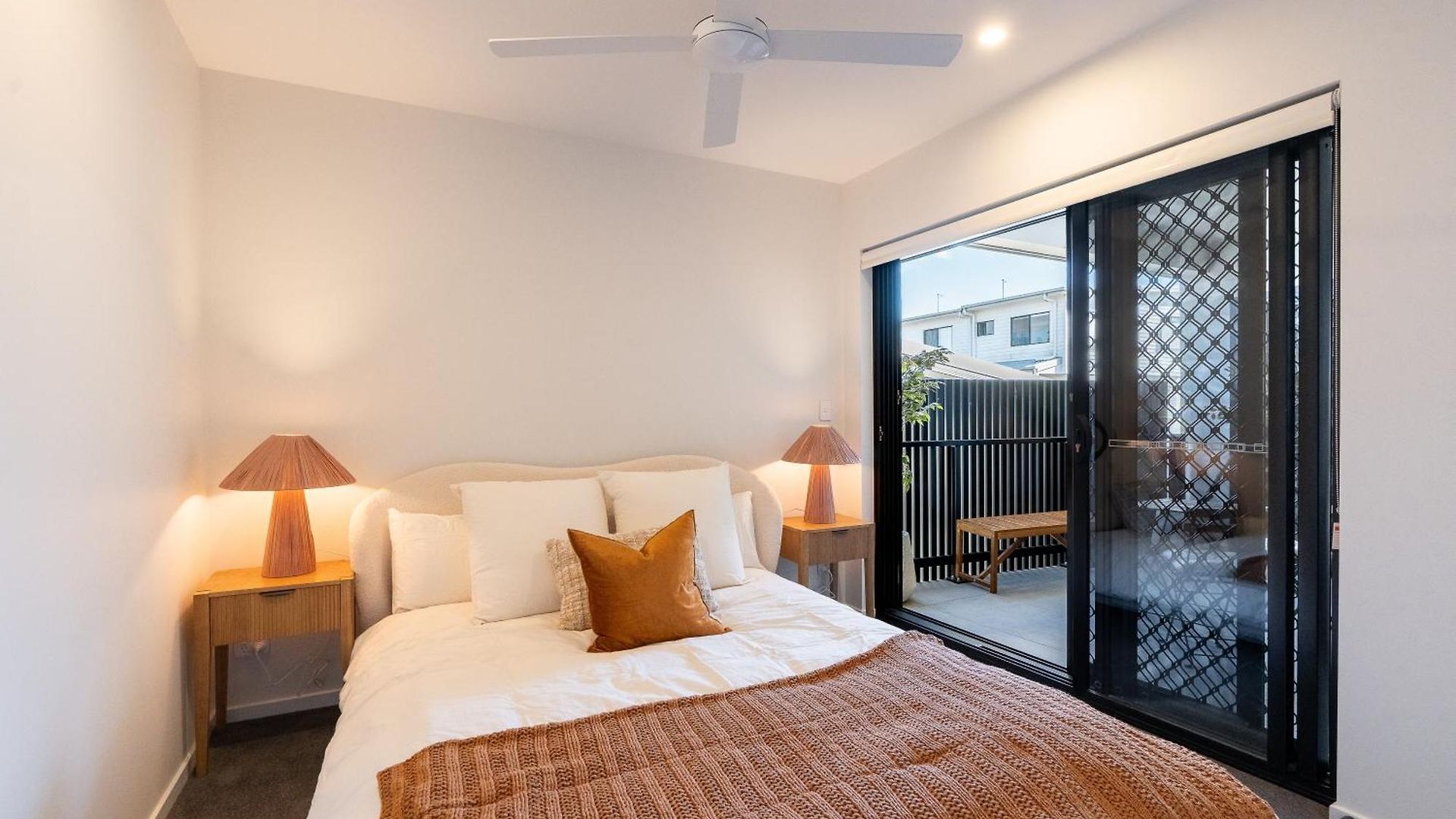 Apartment Premium 3br Floor With Parking, Ev Friendly & Views Brisbane