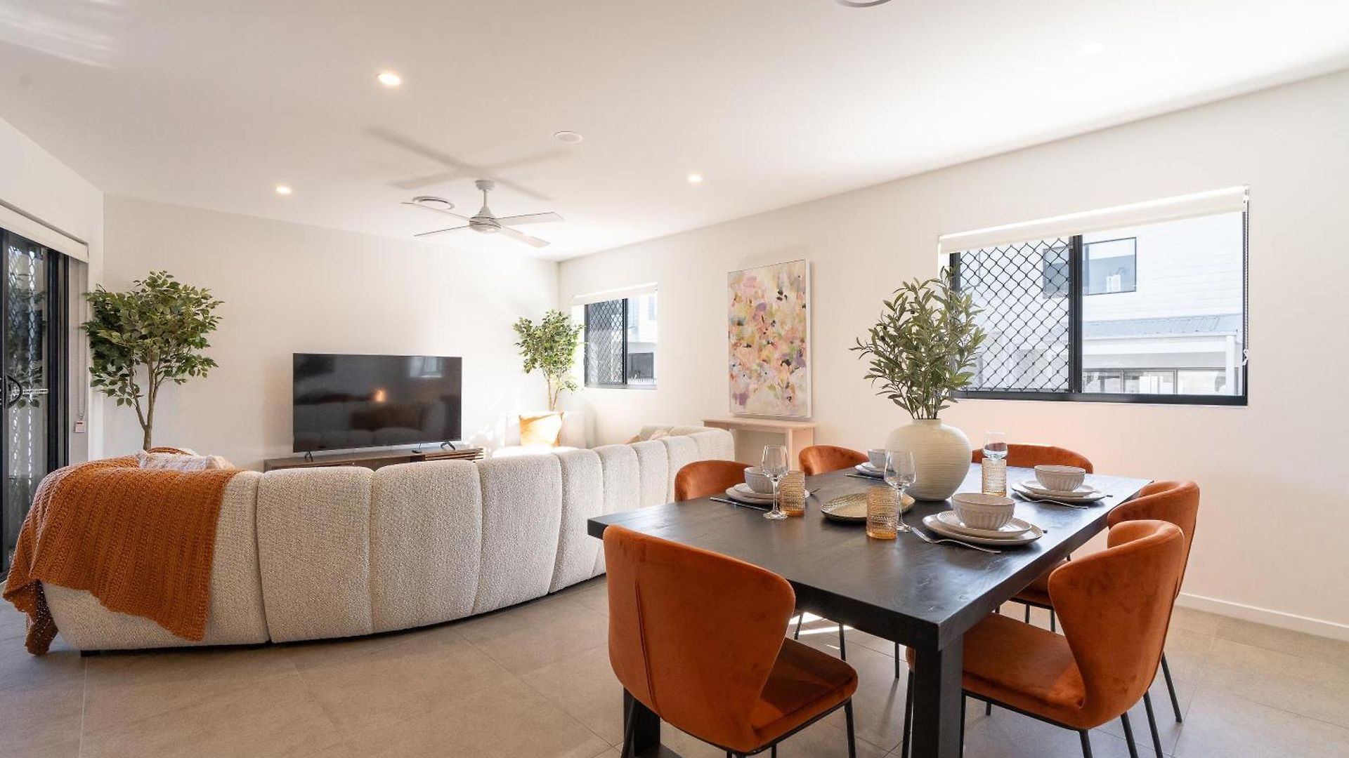 Premium 3br Floor With Parking, Ev Friendly & Views Apartment Brisbane