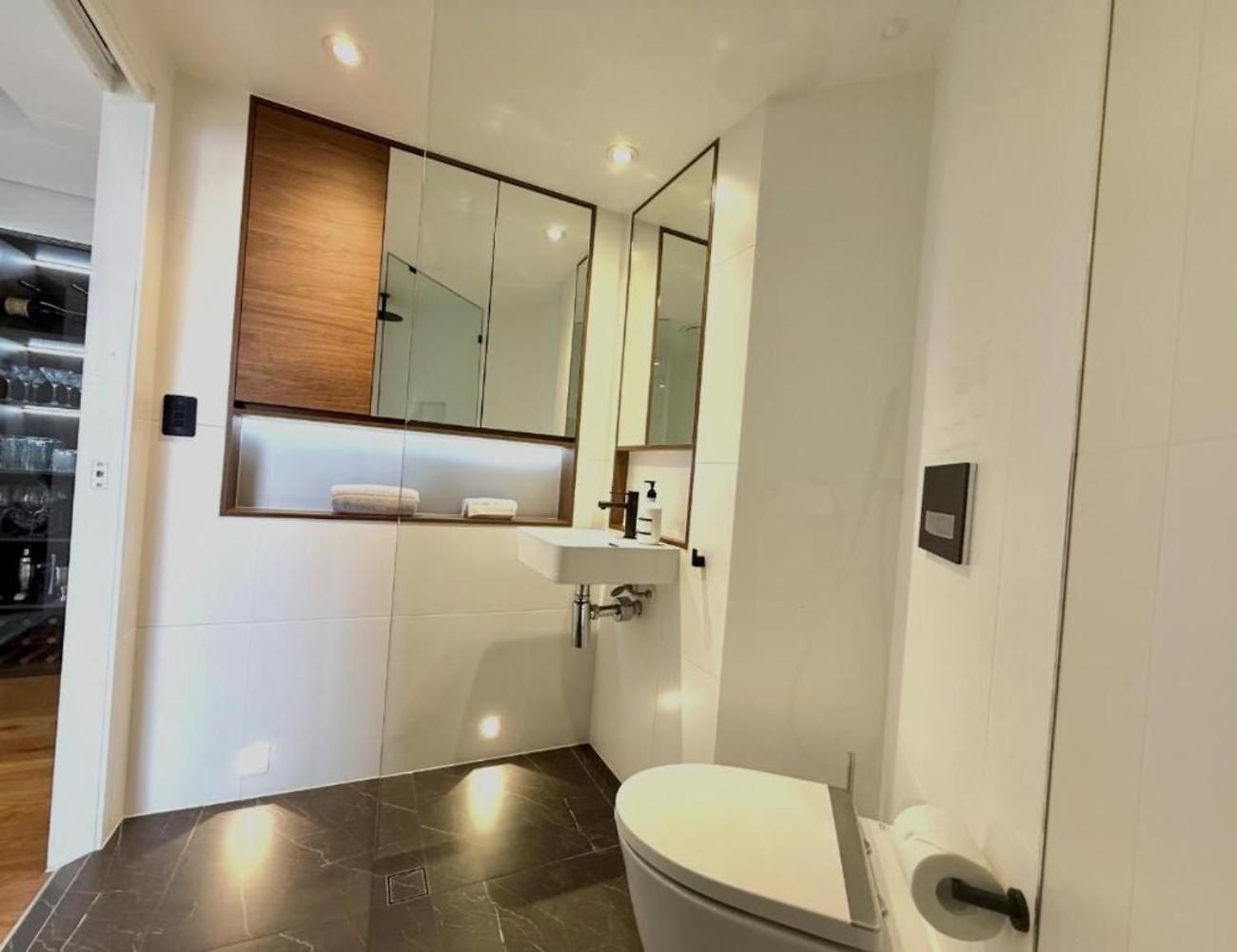 Apartment Luxury 2br - Skyline Views - Free Parking Brisbane