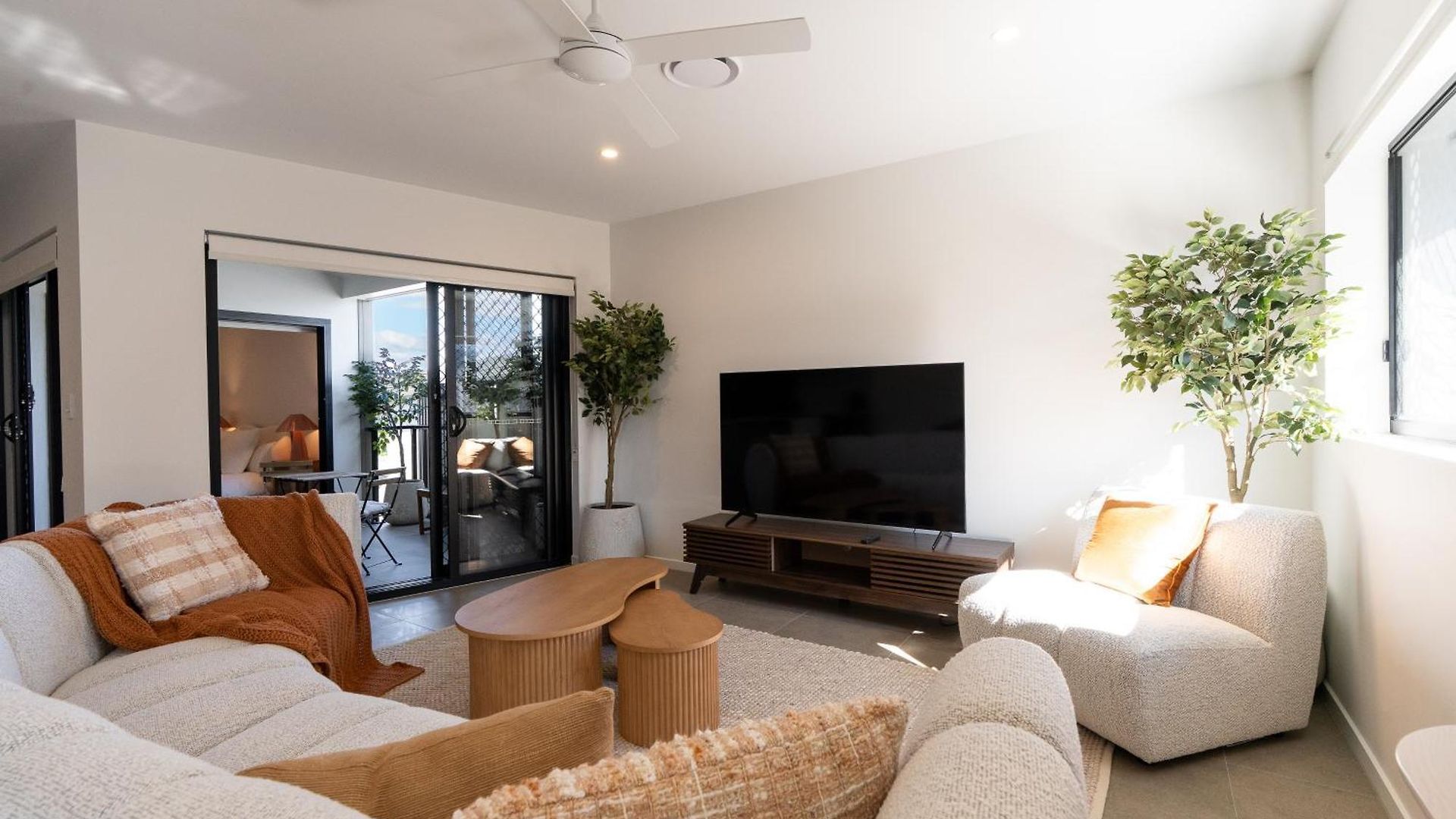 Premium 3br Floor With Parking, Ev Friendly & Views *