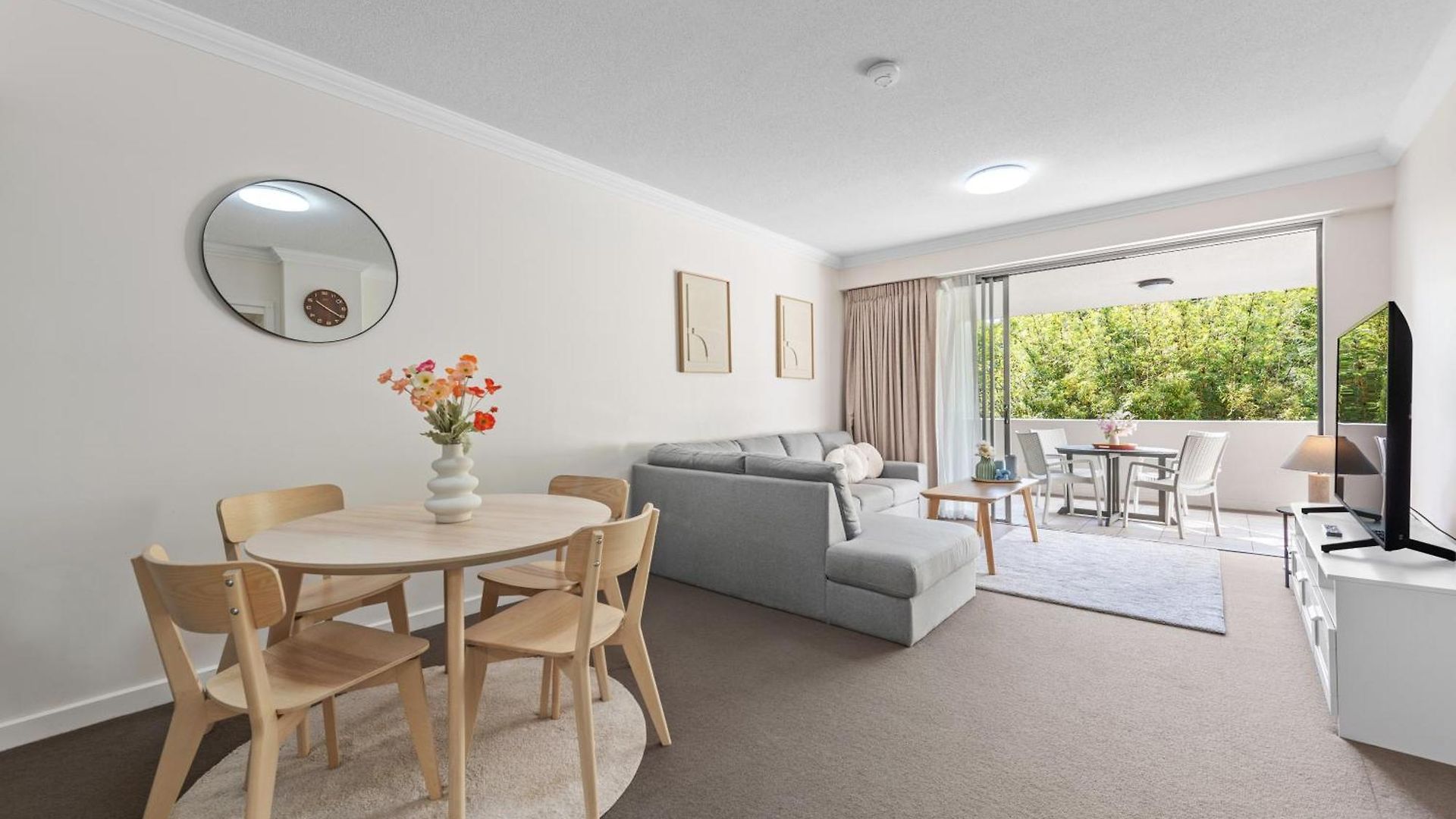 Leafy And Quiet 2br - Close To Hospital With Parking Apartment