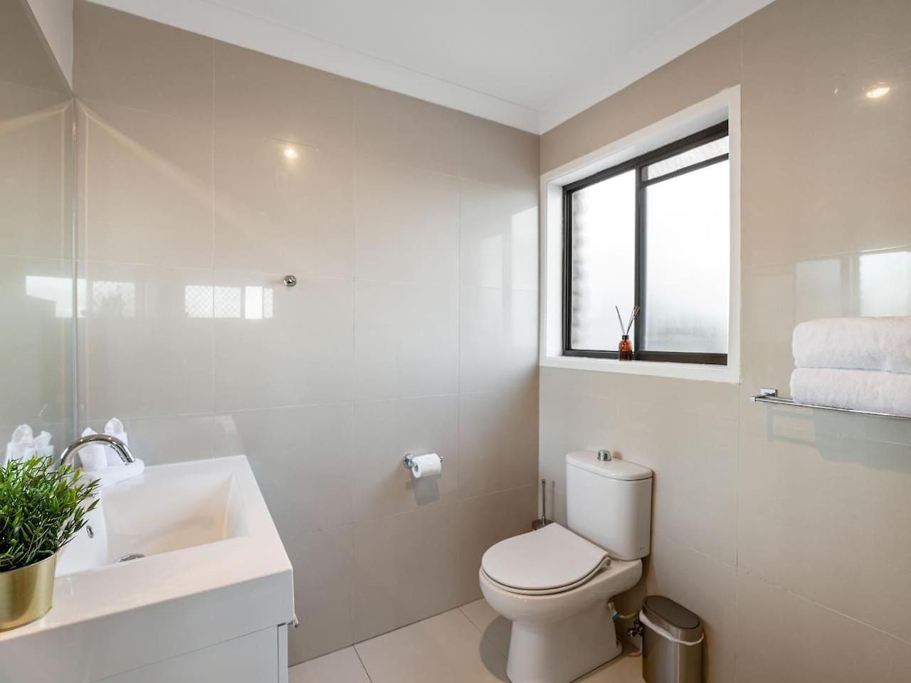 Holiday home Sunnybank Hills Retreat 6 Beds Near Market Square *