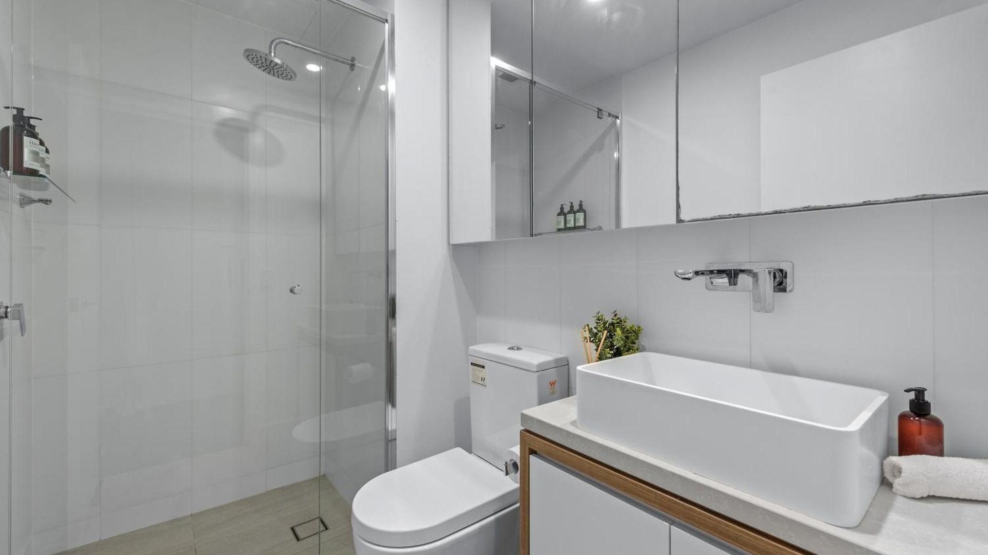 Apartment Views 2br With Infinity Pool, Gym And Parking *