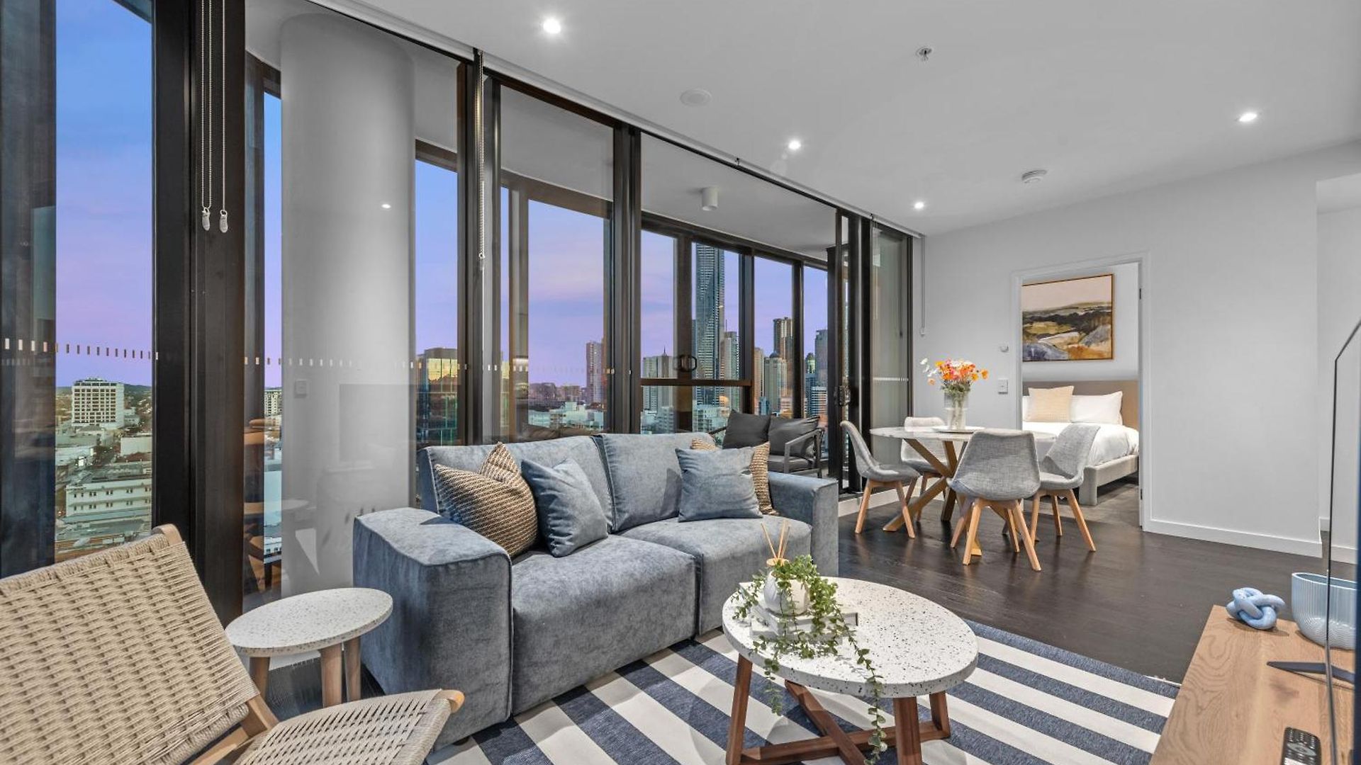 Views 2br With Infinity Pool, Gym And Parking Apartment Brisbane