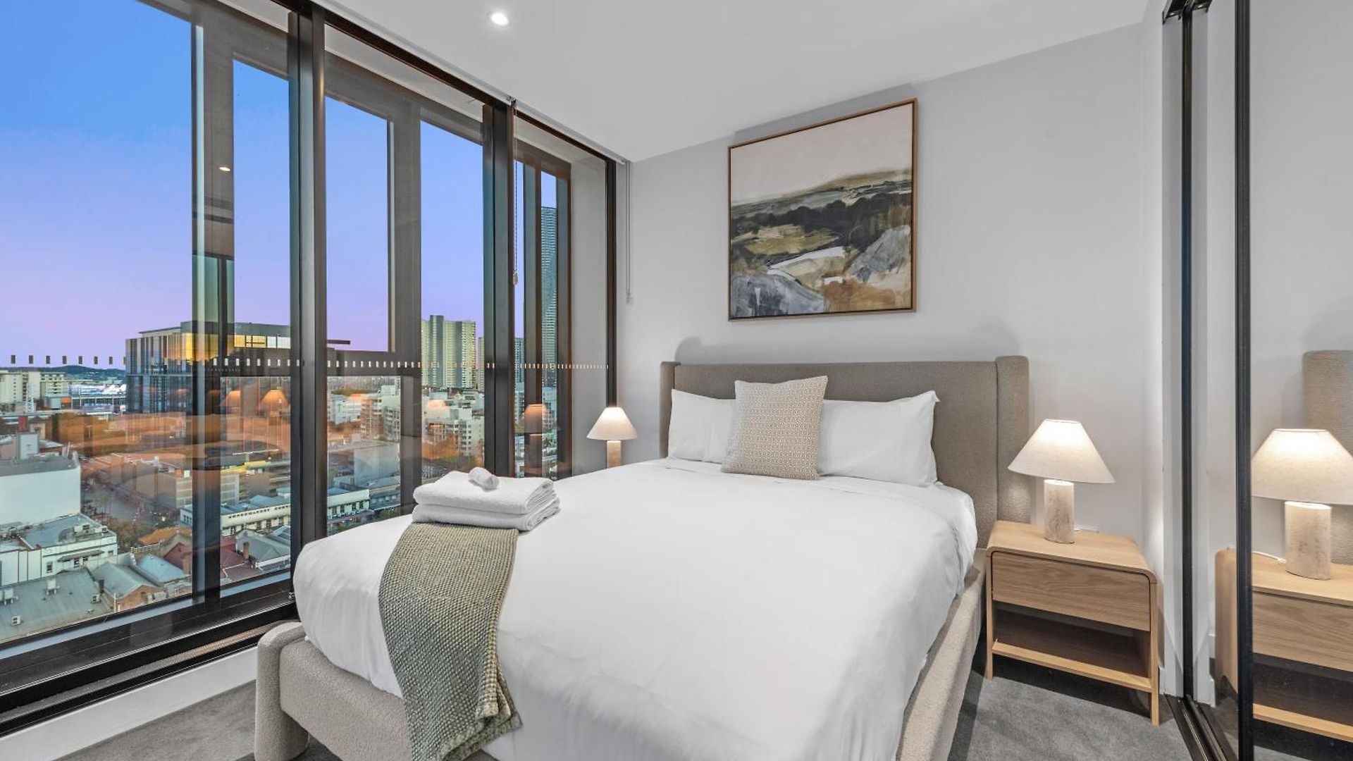 Views 2br With Infinity Pool, Gym And Parking *