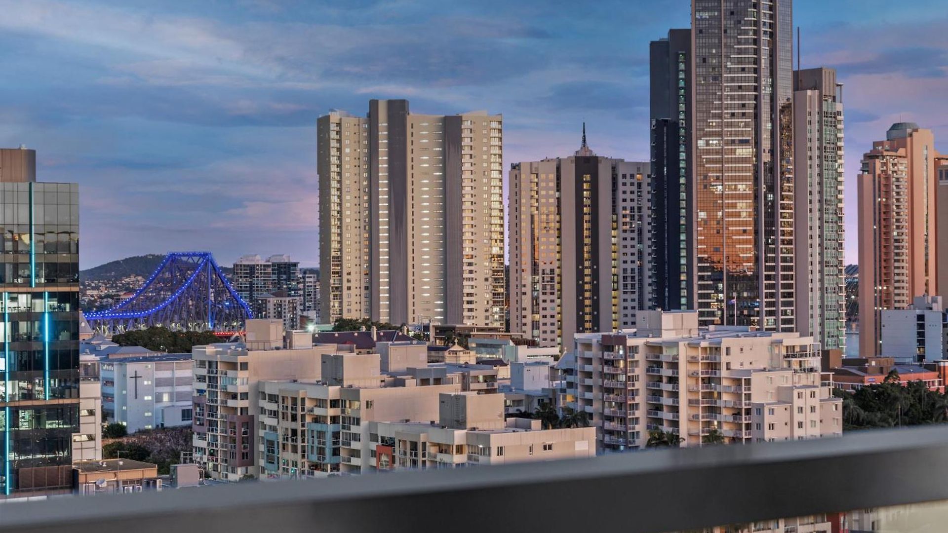 Views 2br With Infinity Pool, Gym And Parking Apartment