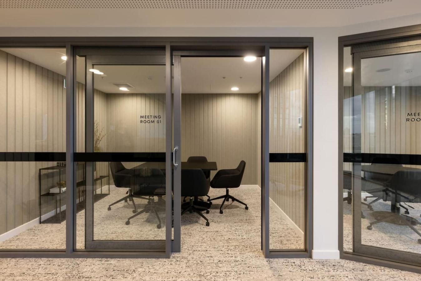 Affordable Luxe And River Views 5 Star Amenities Apartment Brisbane