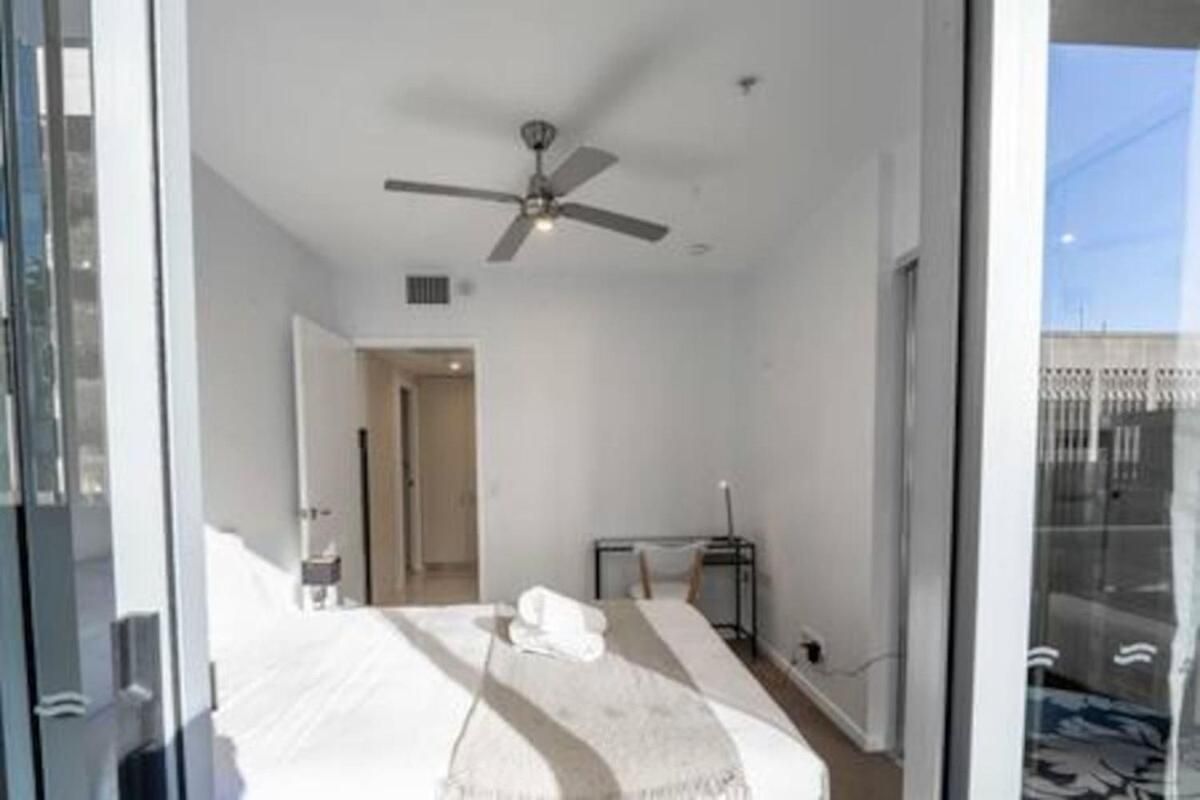 Chic Living 1b1b Shared Pool Bbq Gym C31 Apartment *