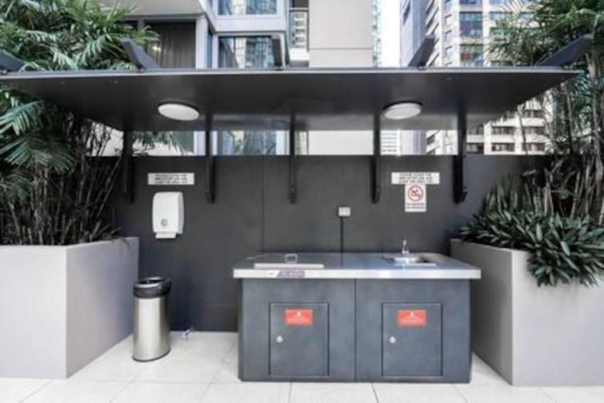 Chic Living 1b1b Shared Pool Bbq Gym C31 Brisbane