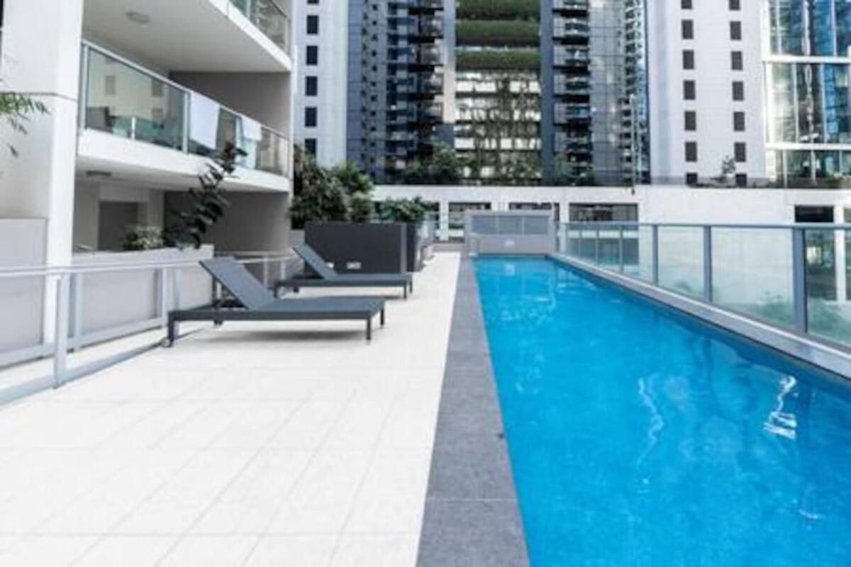 Chic Living 1b1b Shared Pool Bbq Gym C31 Apartment Brisbane