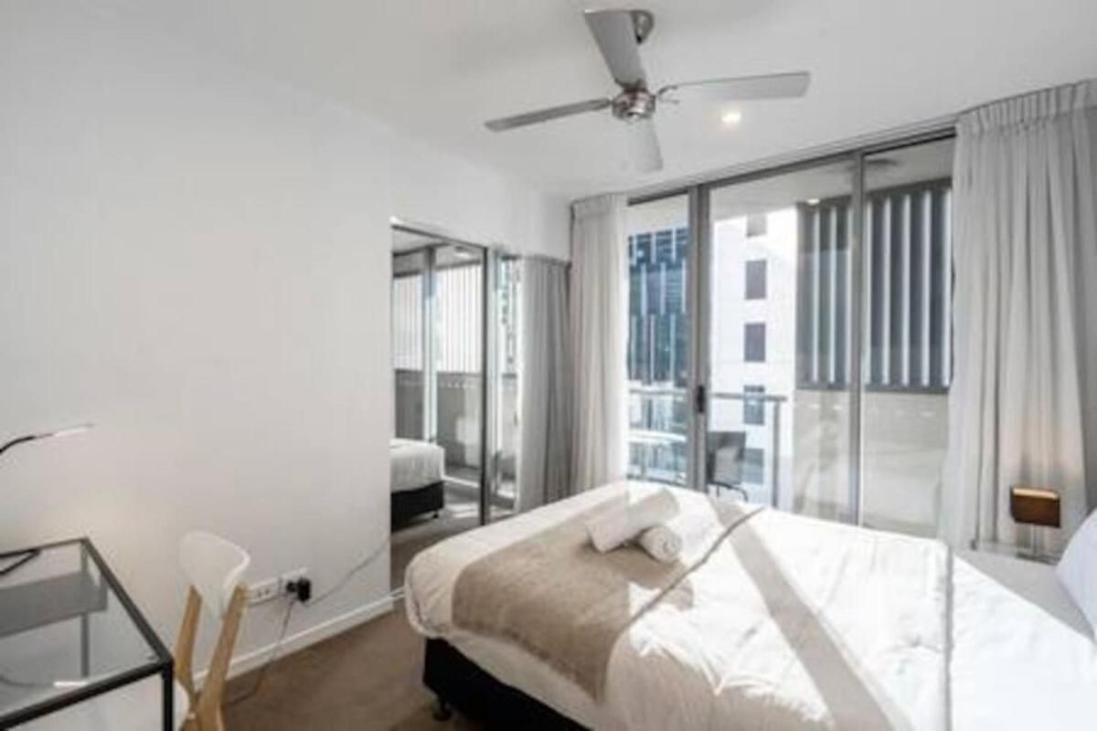 Apartment Chic Living 1b1b Shared Pool Bbq Gym C31 Brisbane