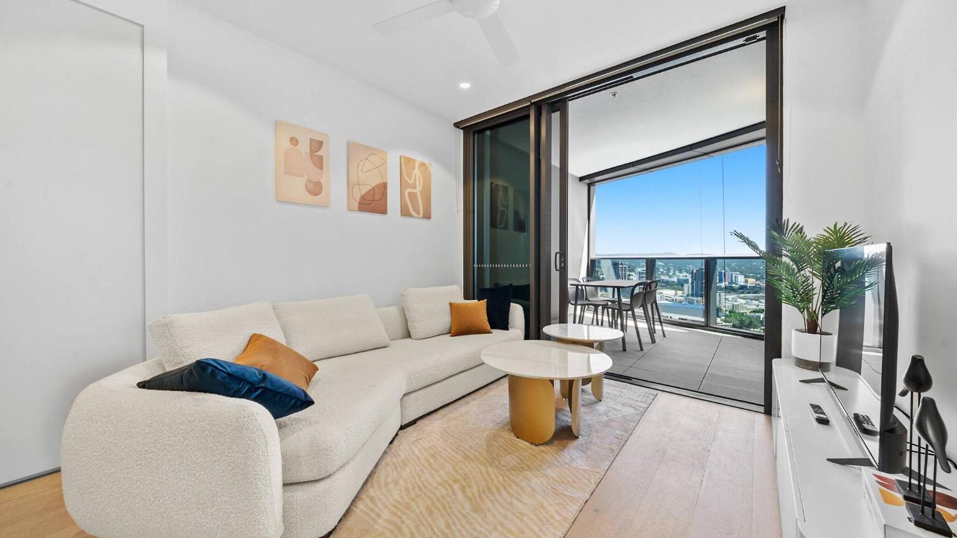 Of Clouds - Brand New Lv 31 On Star Casino Bne, Privately Managed Apartment *