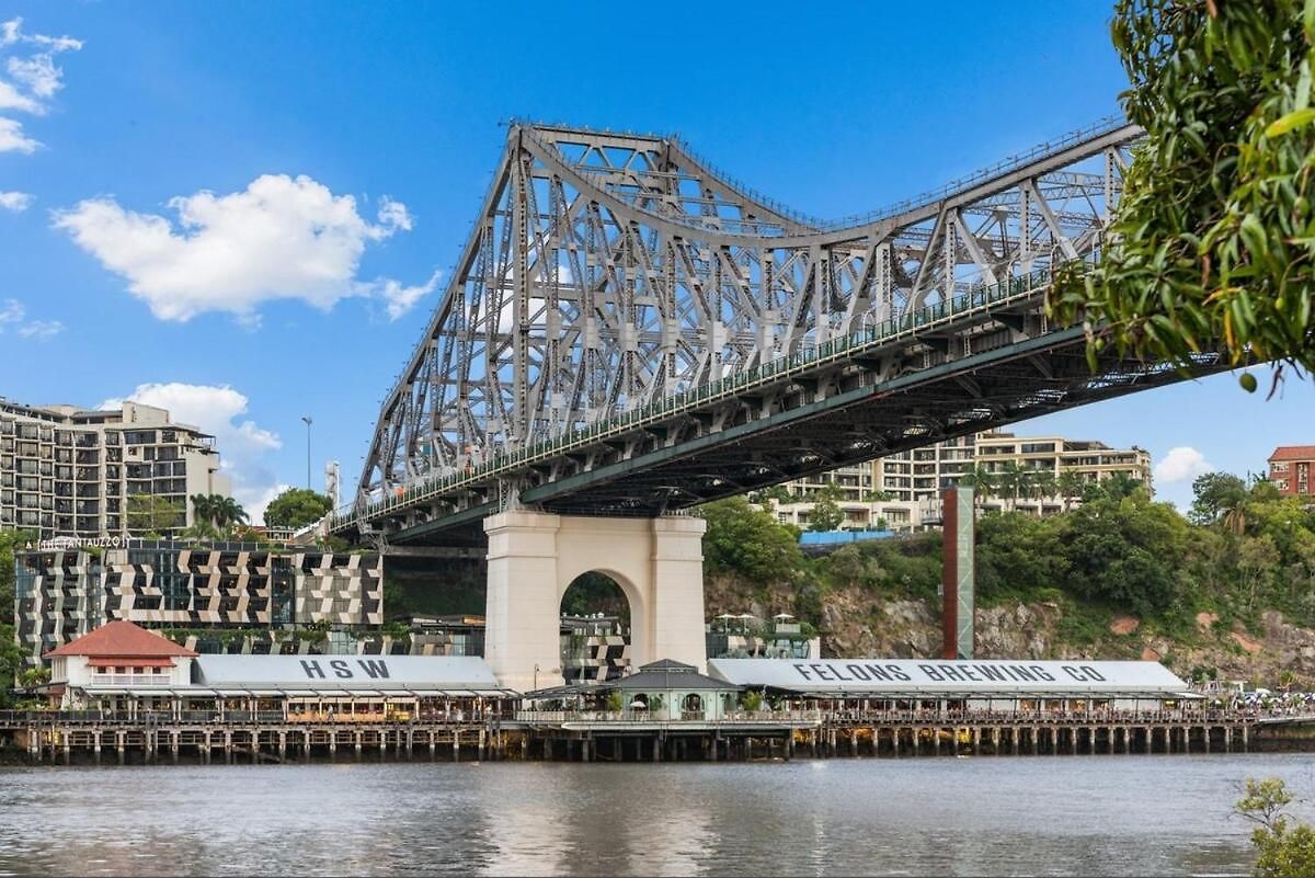 Skyline Stunner 3bed-2bath-1car-views - Cbd Brisbane