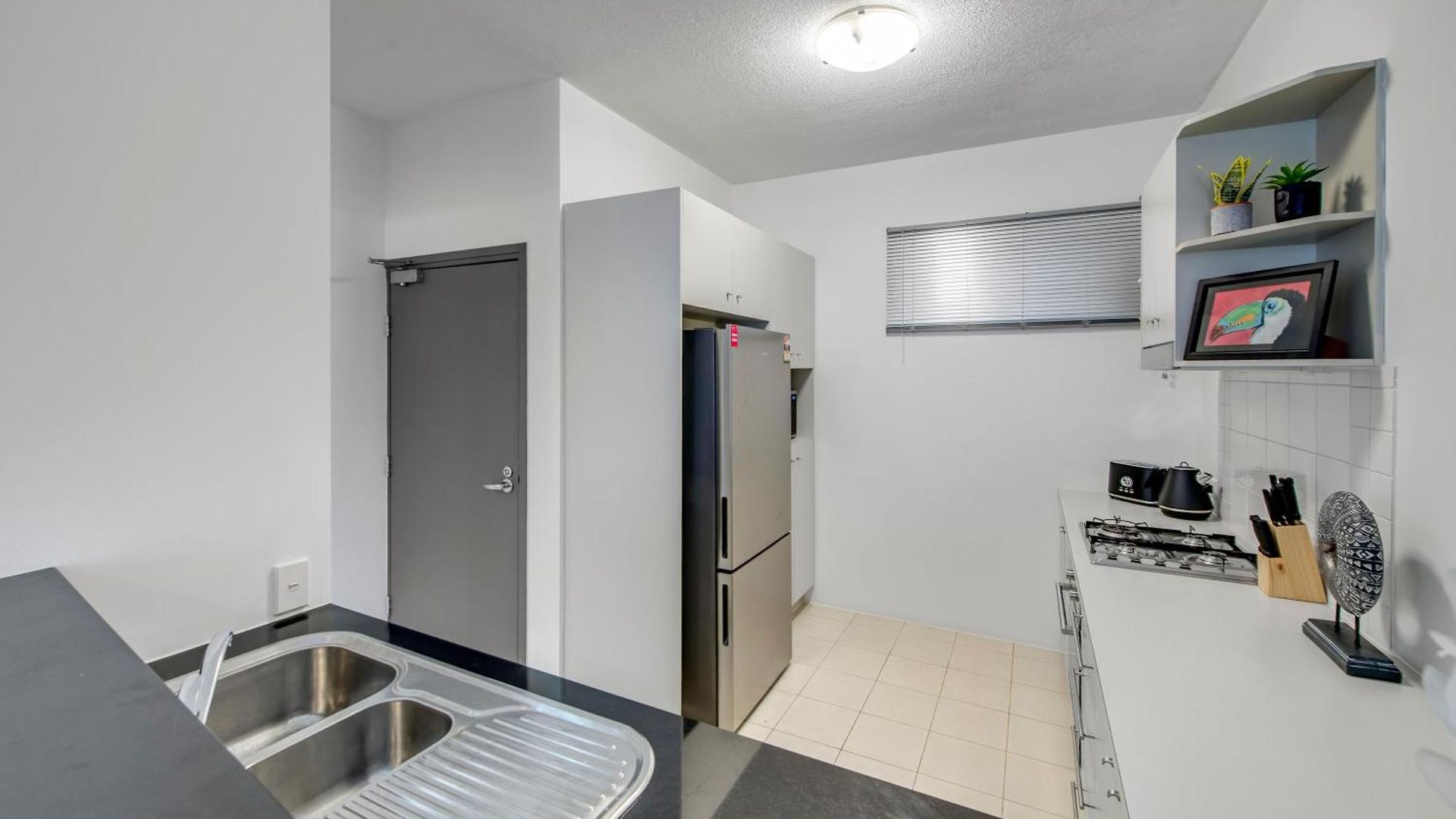 Wild Luxe Front Escape- 1 Min Walk Southbank Apartment