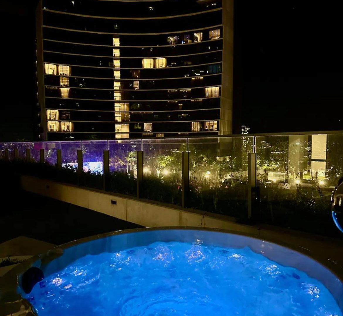 Luxury At Queens Wharf Tower Homestay *