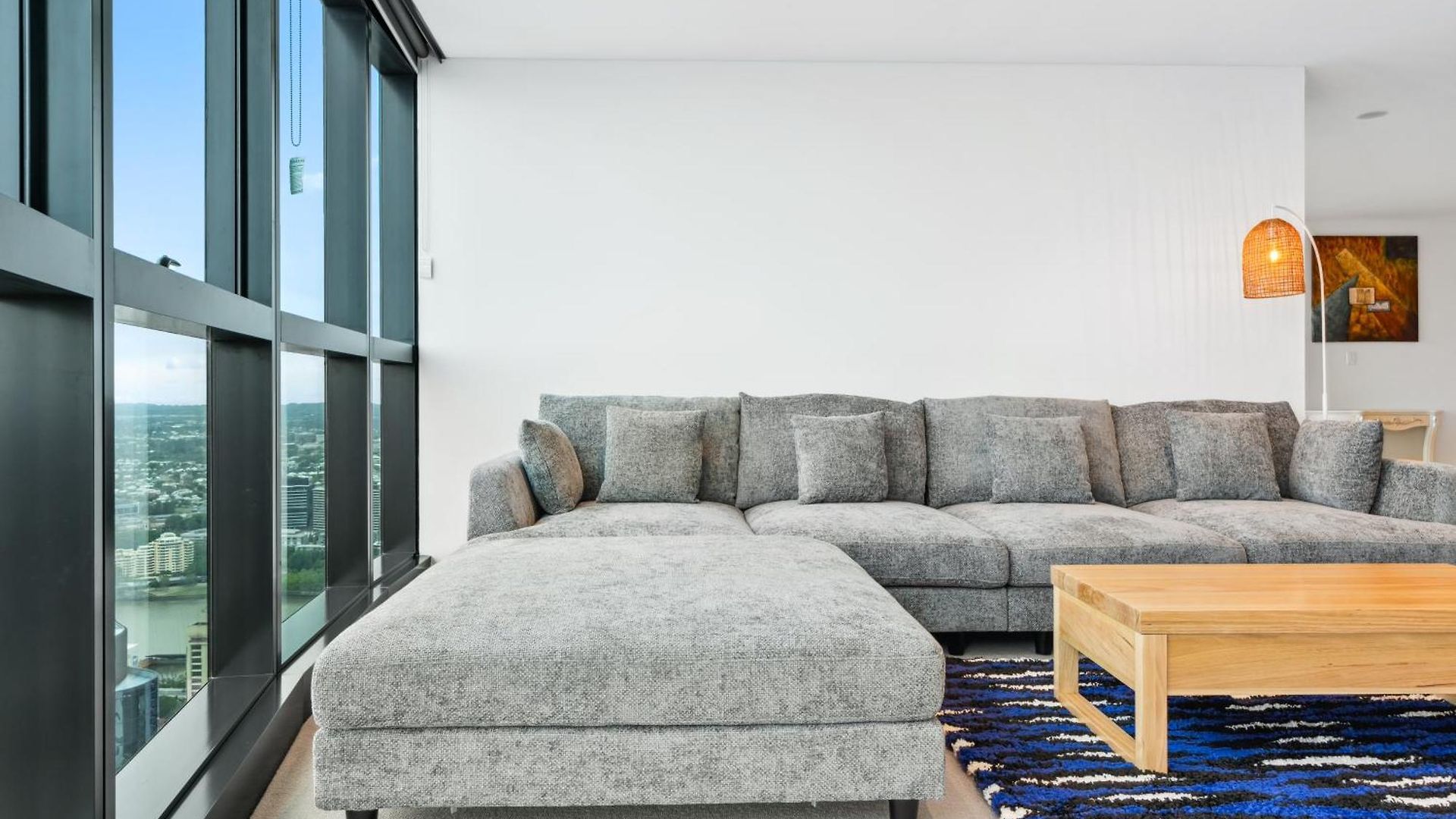 Huge 3bed 3bath Skyhigh View