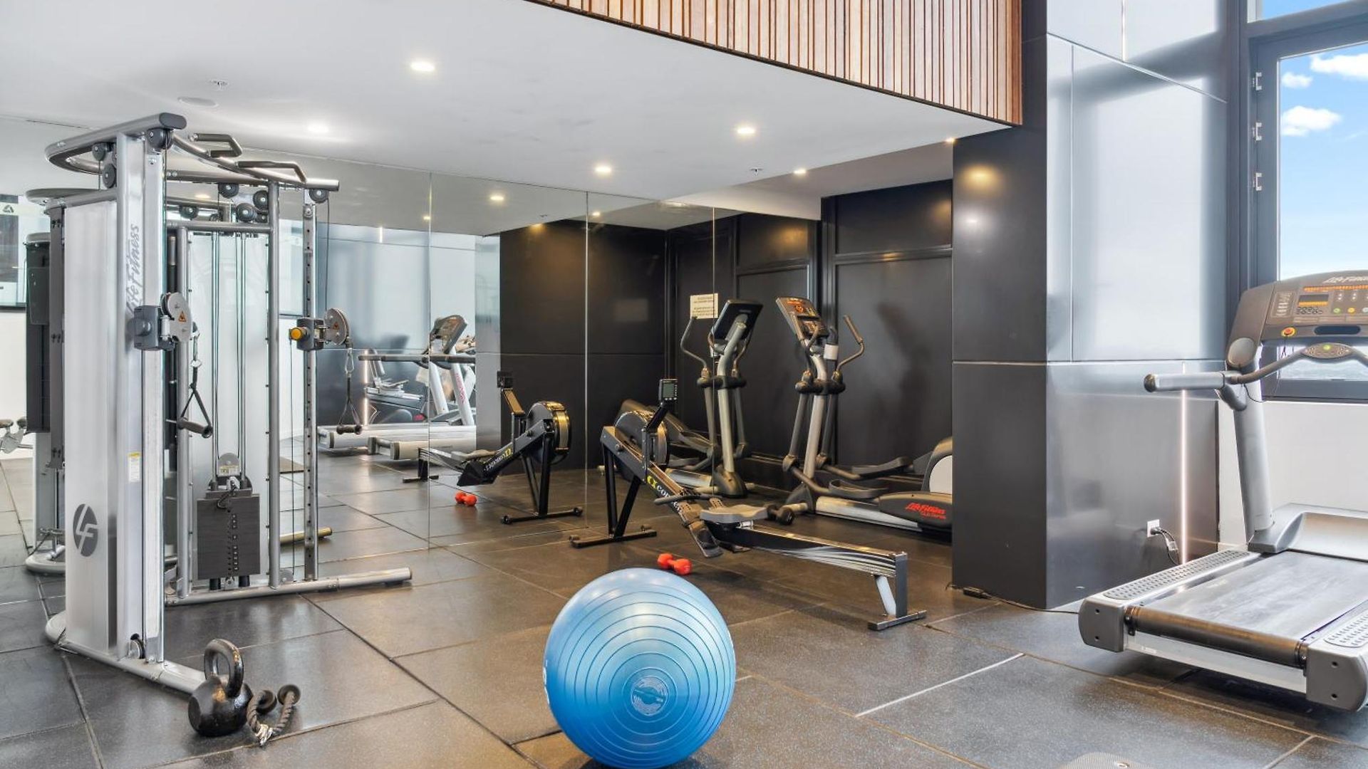 Huge 3bed 3bath Skyhigh View * Brisbane