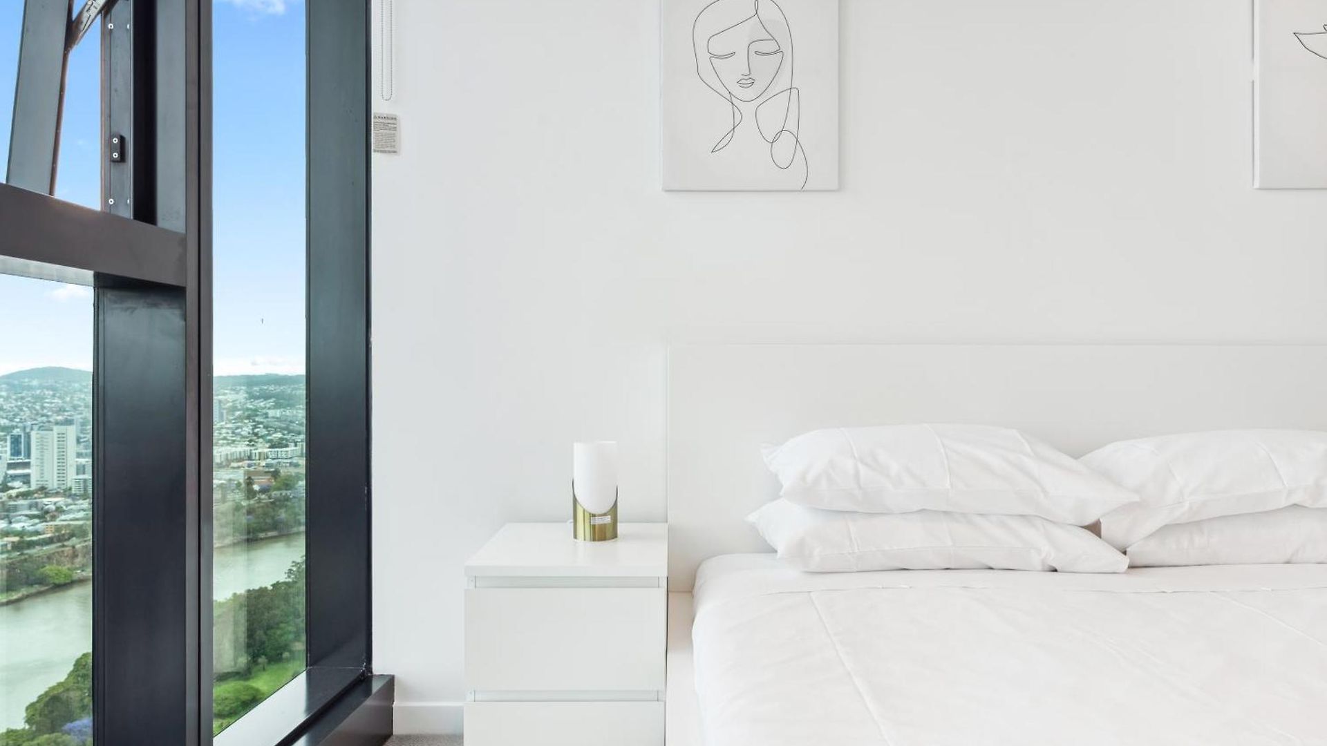 Huge 3bed 3bath Skyhigh View *