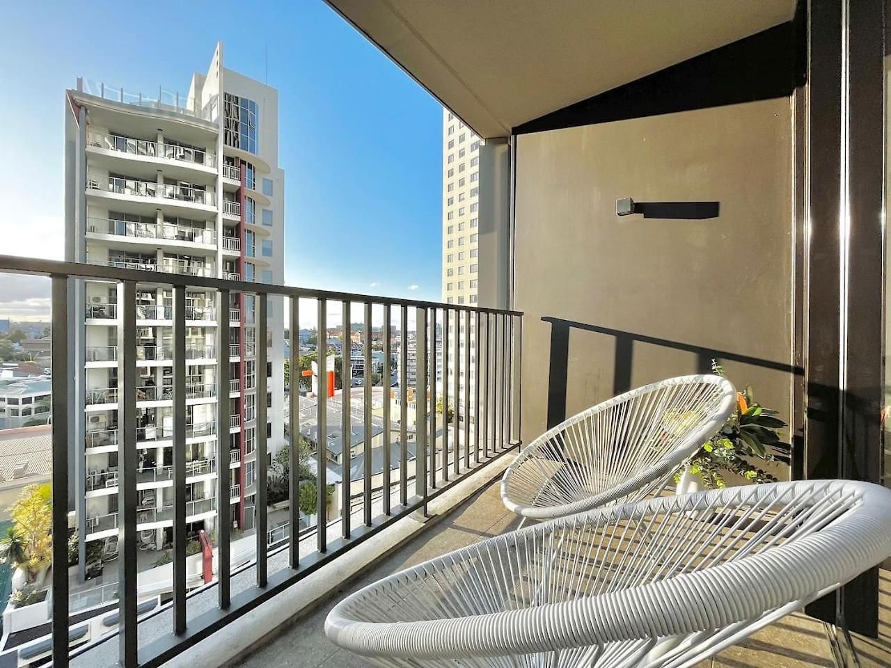 1 Bedroom With Stunning Views Heart Of Apartment Brisbane