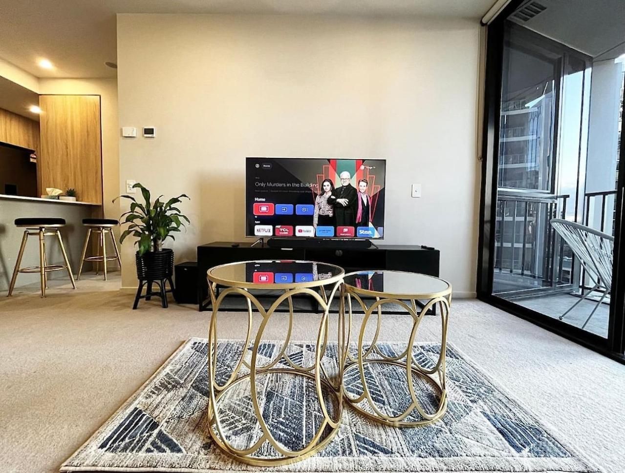 Apartment 1 Bedroom With Stunning Views Heart Of