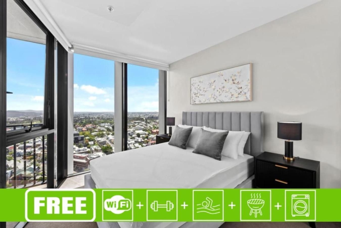 1 Bedroom With Stunning Views Heart Of Apartment