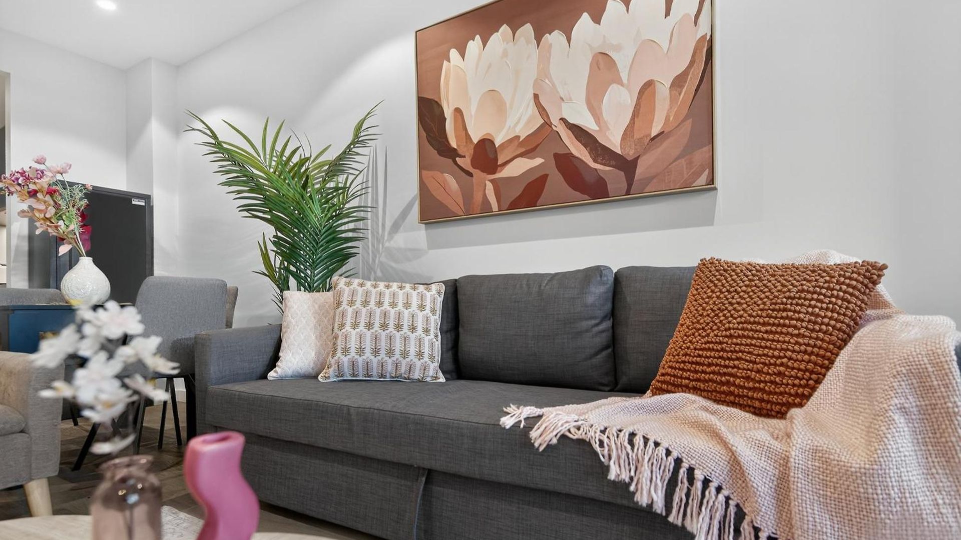 Apartment River Glow At Queens Wharf Level 43 Including Parking, Pool, And Views Brisbane