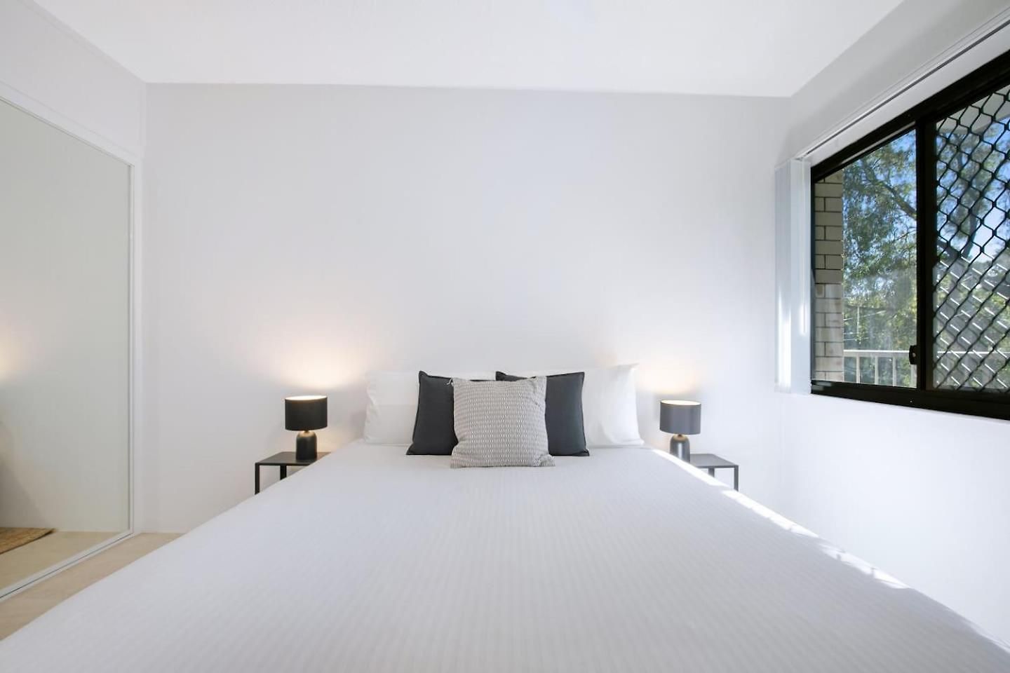 Leafy Hideout - Quiet Comfort Near Riverfront And Cbd *