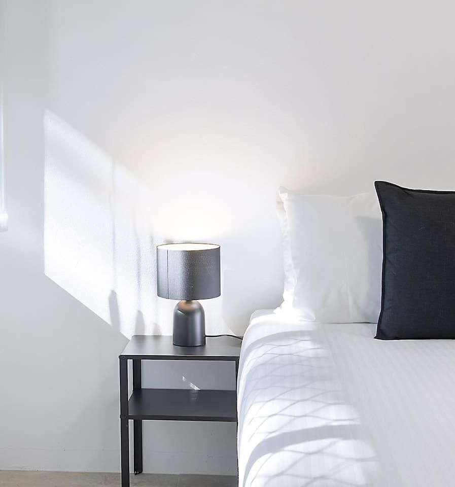 Leafy Corner - Simple Near River And Cbd Apartment Brisbane