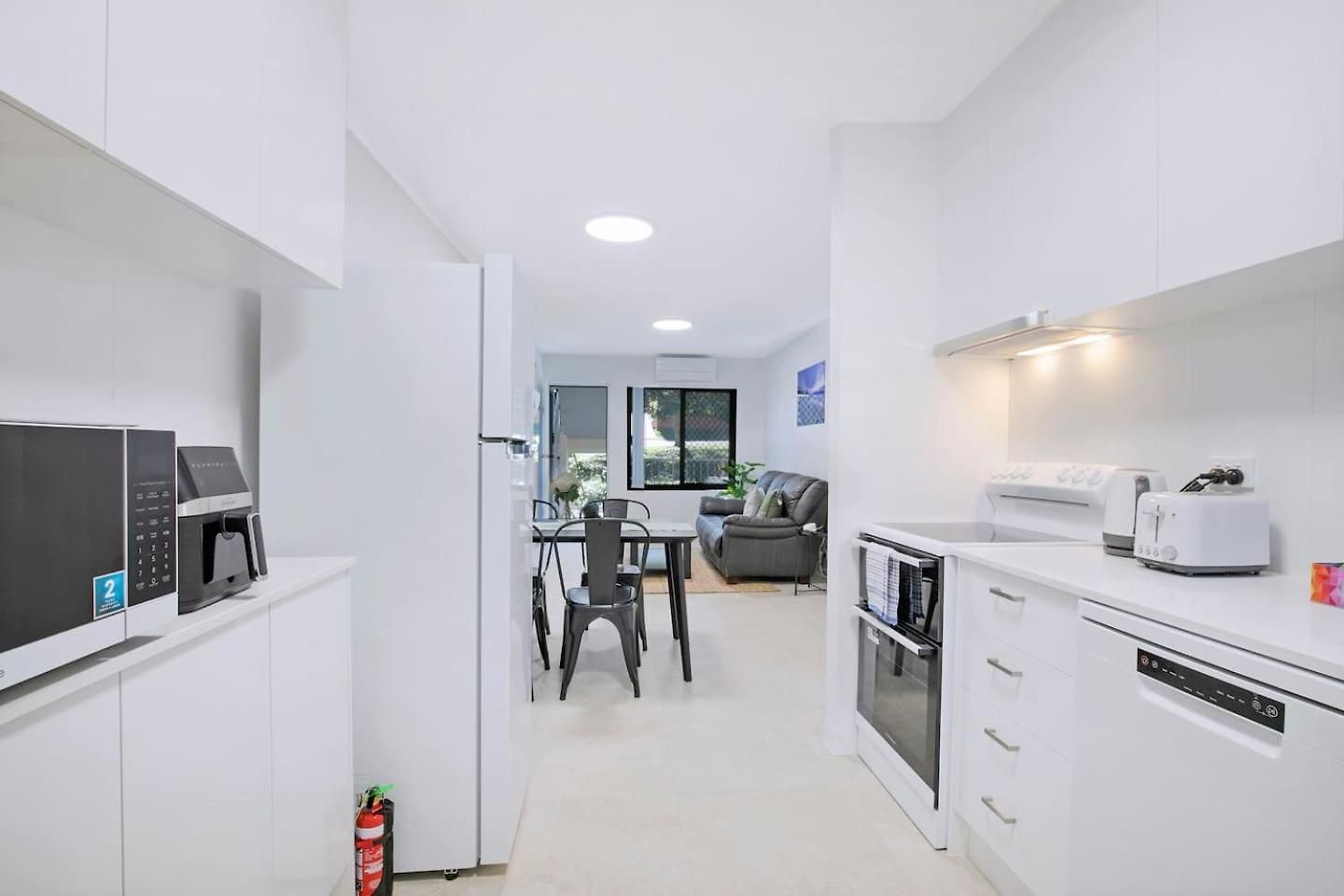 Leafy Corner - Simple Near River And Cbd Apartment Brisbane