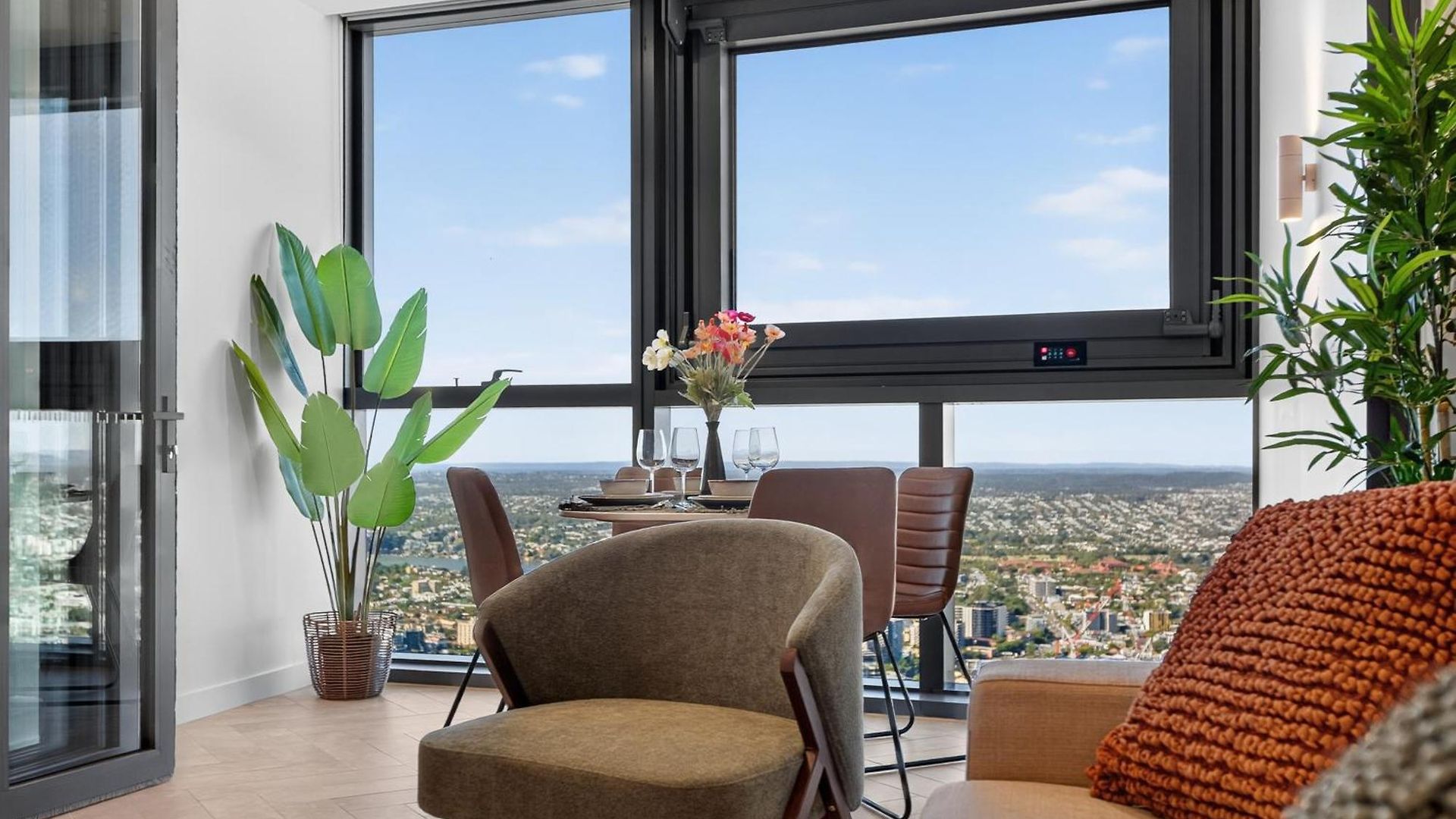 Sky High Zen At Queens Wharf Level 59 Apartment