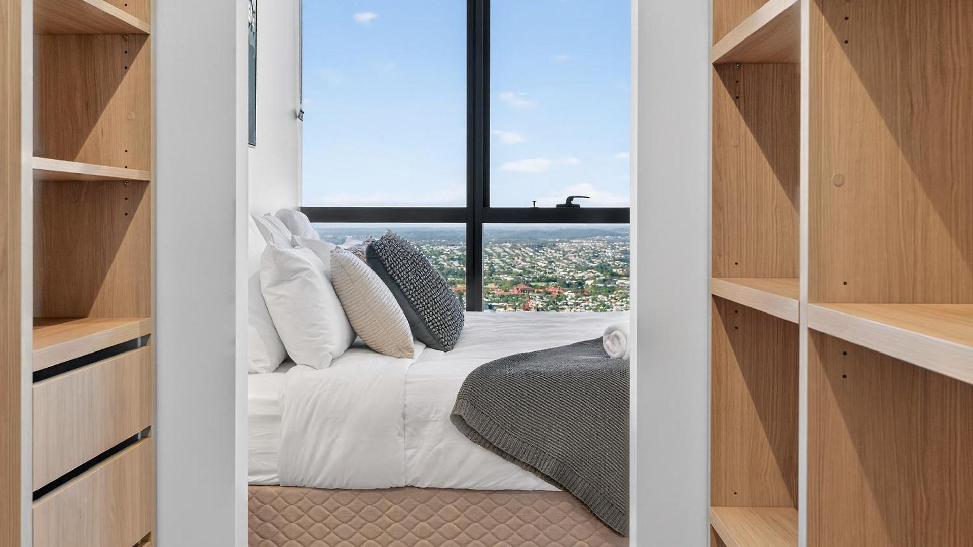 Sky High Zen At Queens Wharf Level 59 Apartment *