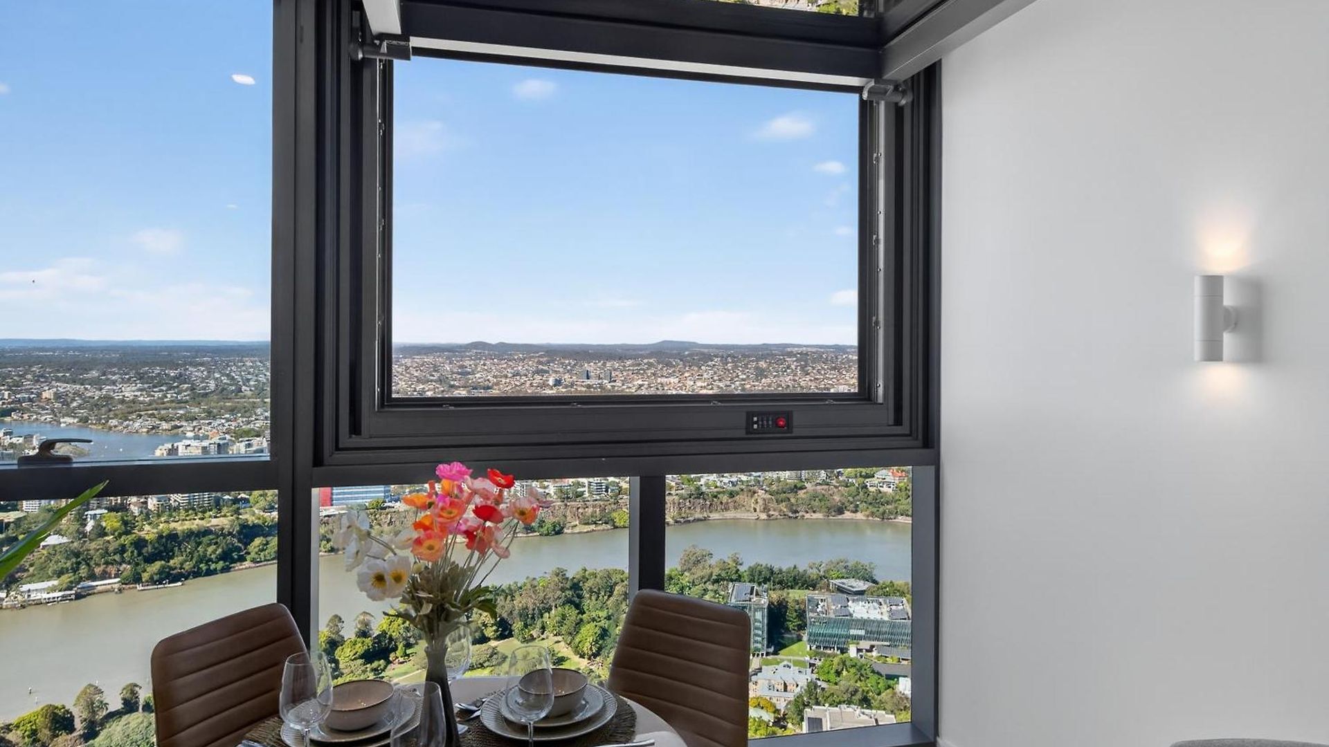 Apartment Sky High Zen At Queens Wharf Level 59 Brisbane