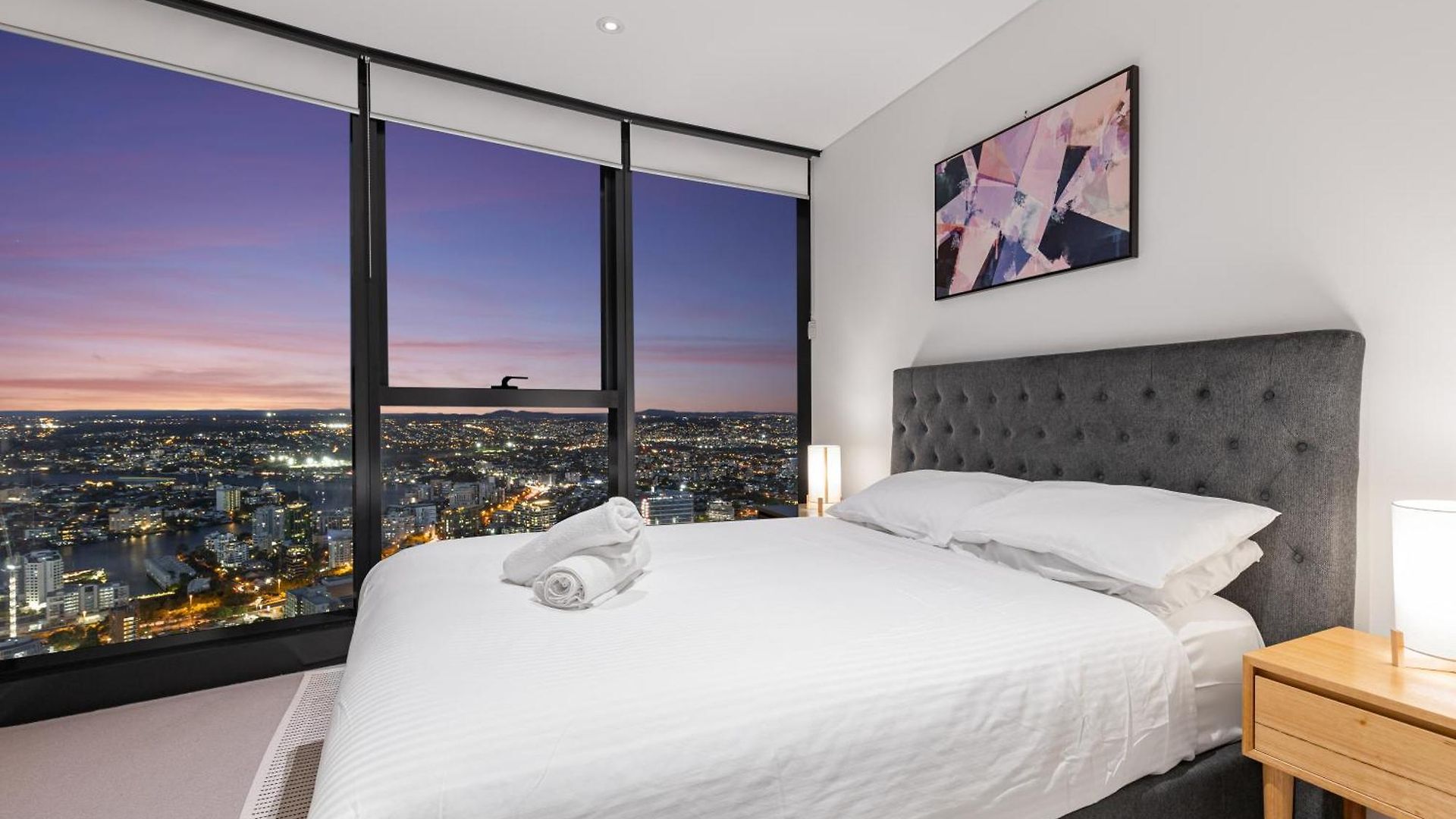Huge 3bed 3bath Skyhigh View Brisbane