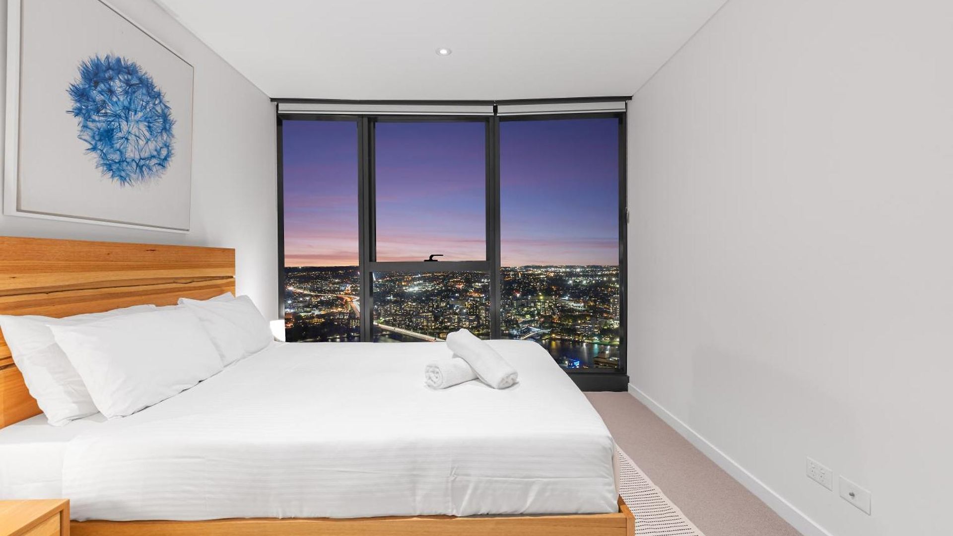 Huge 3bed 3bath Skyhigh View Apartment *