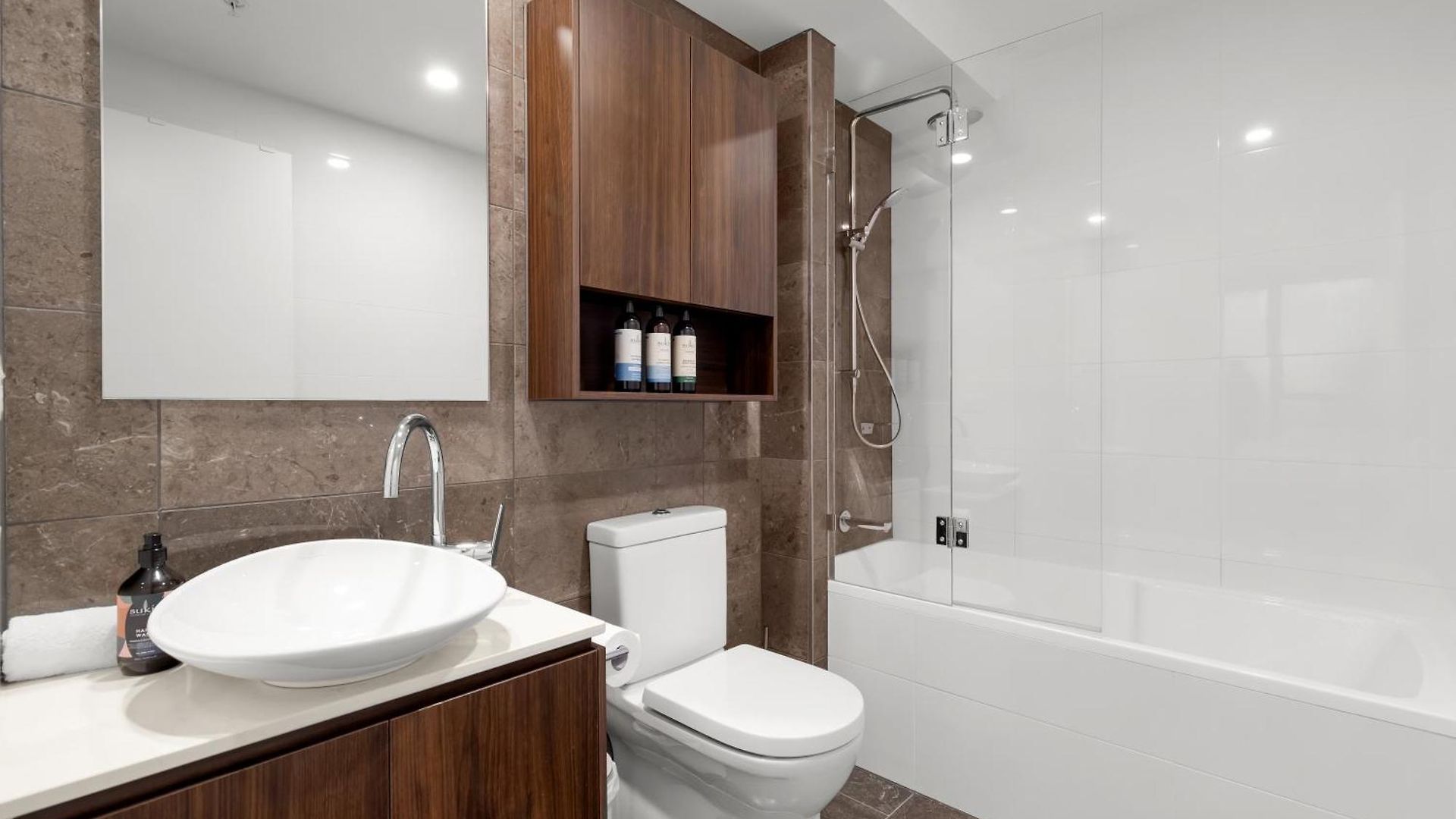 Huge 3bed 3bath Skyhigh View Apartment