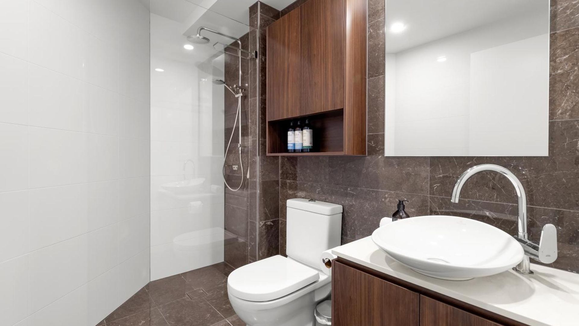 Huge 3bed 3bath Skyhigh View *
