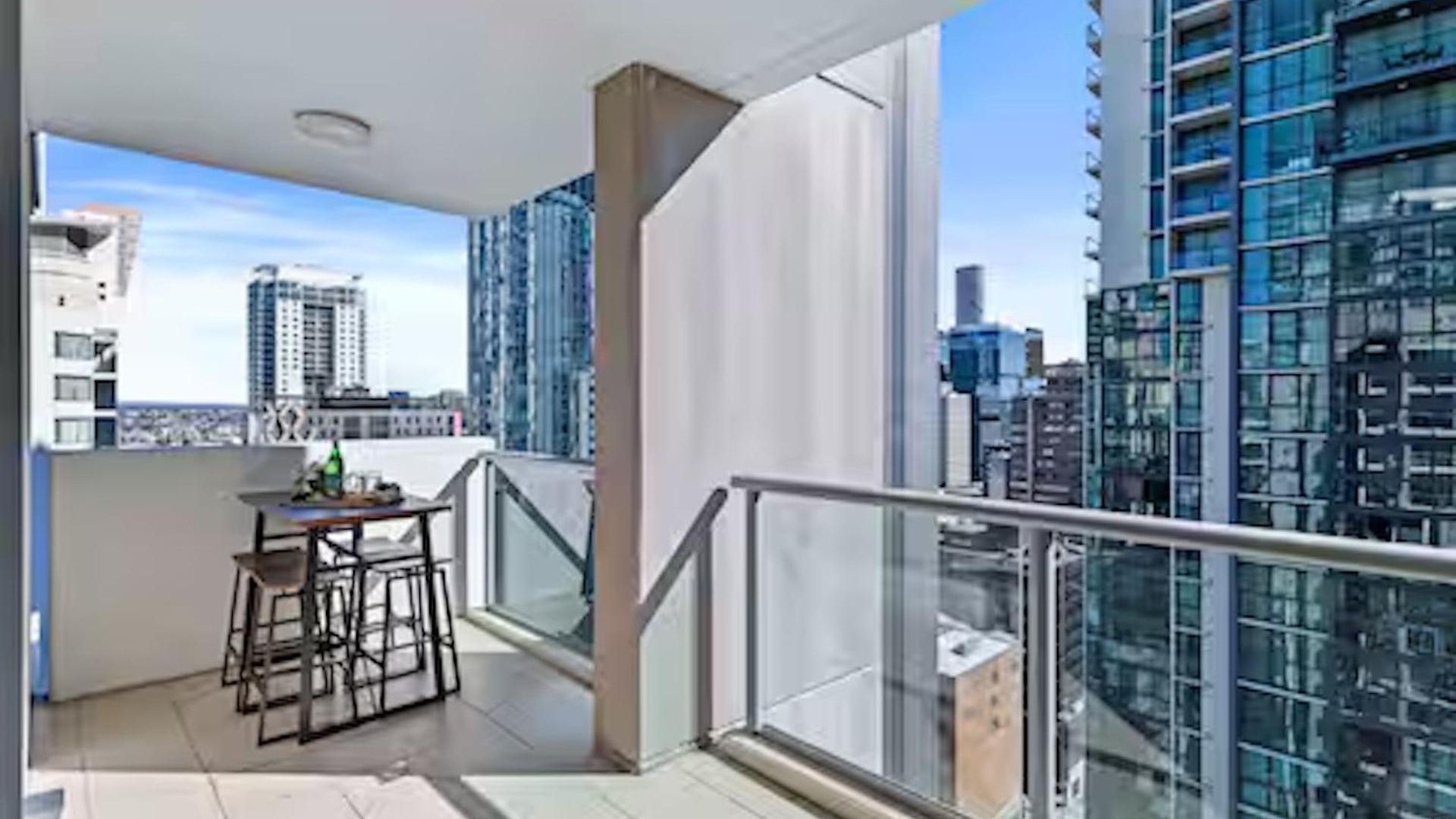 Elevate - Views, Pool, Sauna & Gym