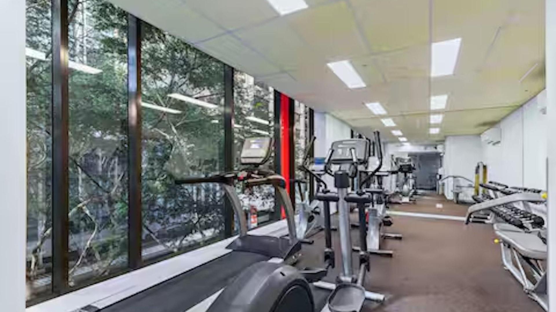 Apartment Elevate - Views, Pool, Sauna & Gym *