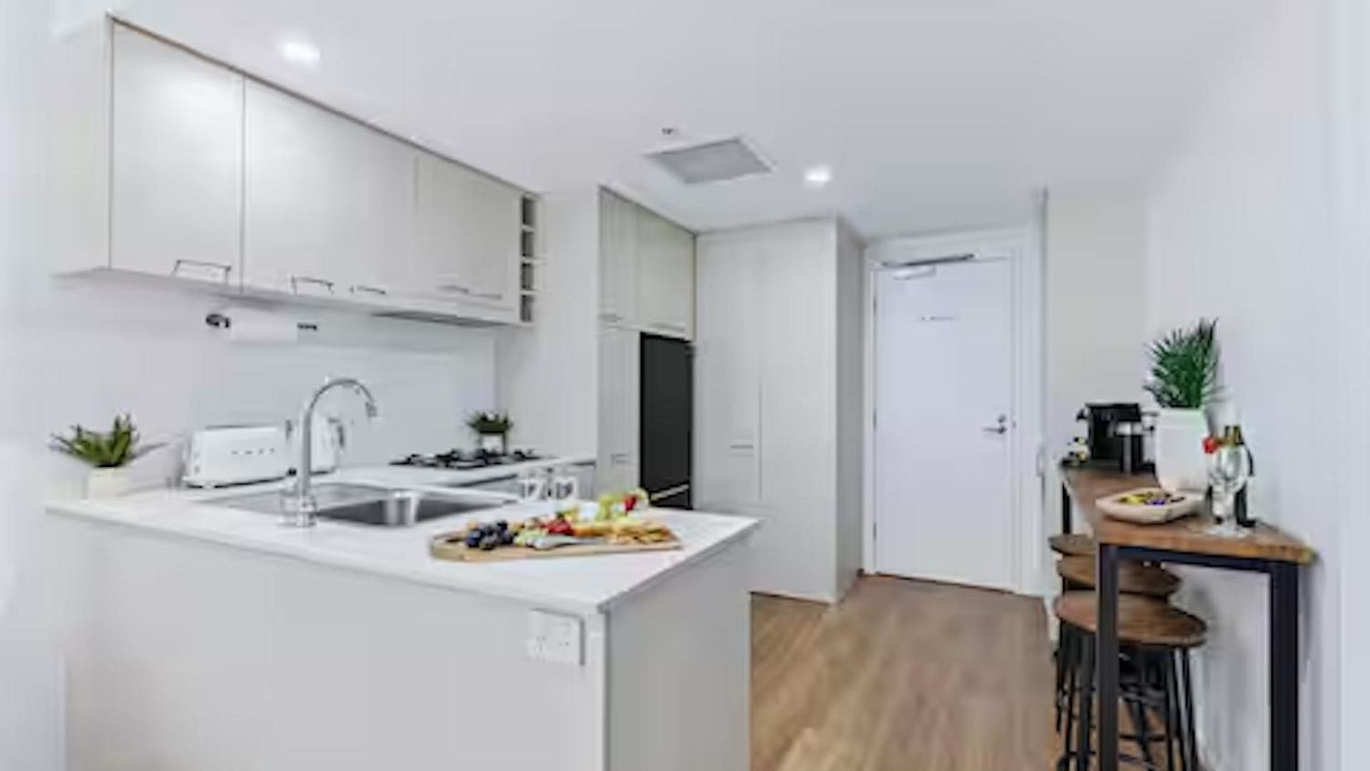 Elevate - Views, Pool, Sauna & Gym Brisbane