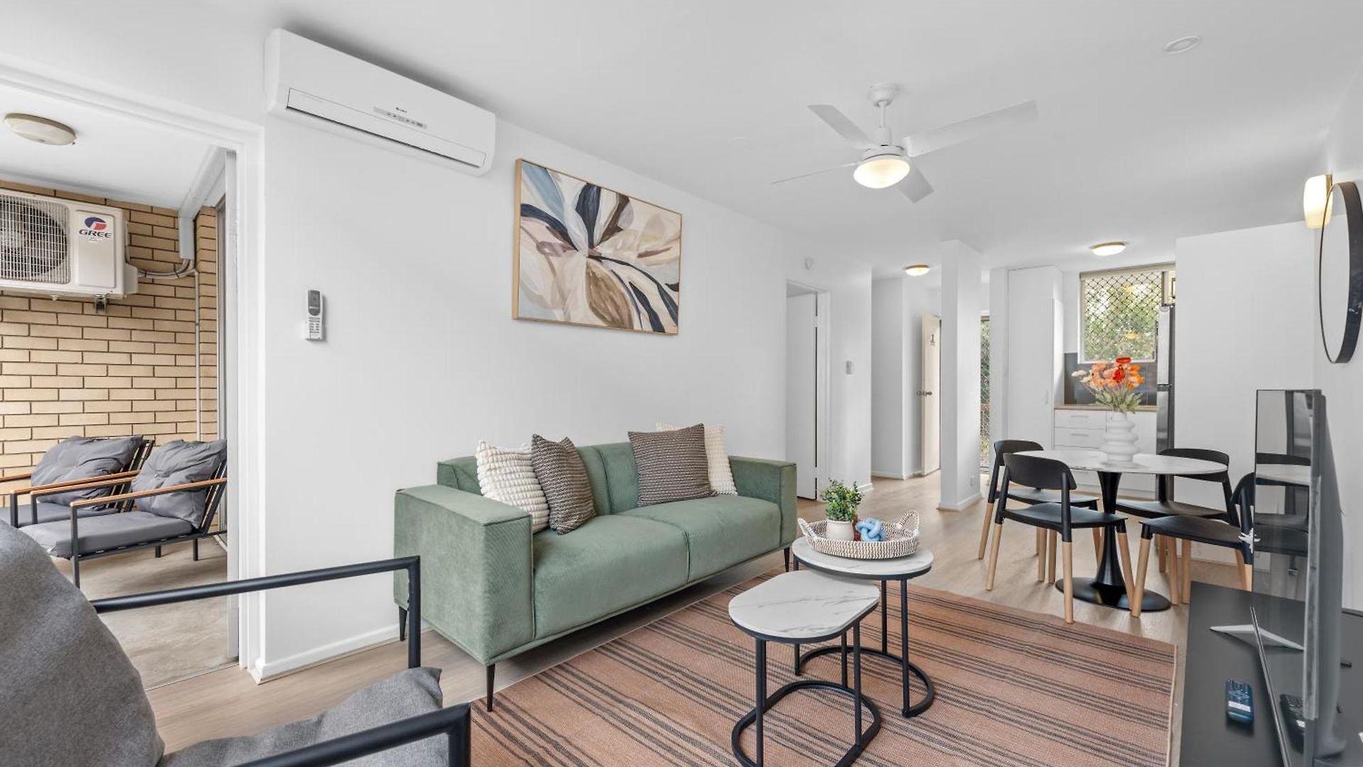 Spacious 1br Near Hospital, Qut And Cbd With Parking! *