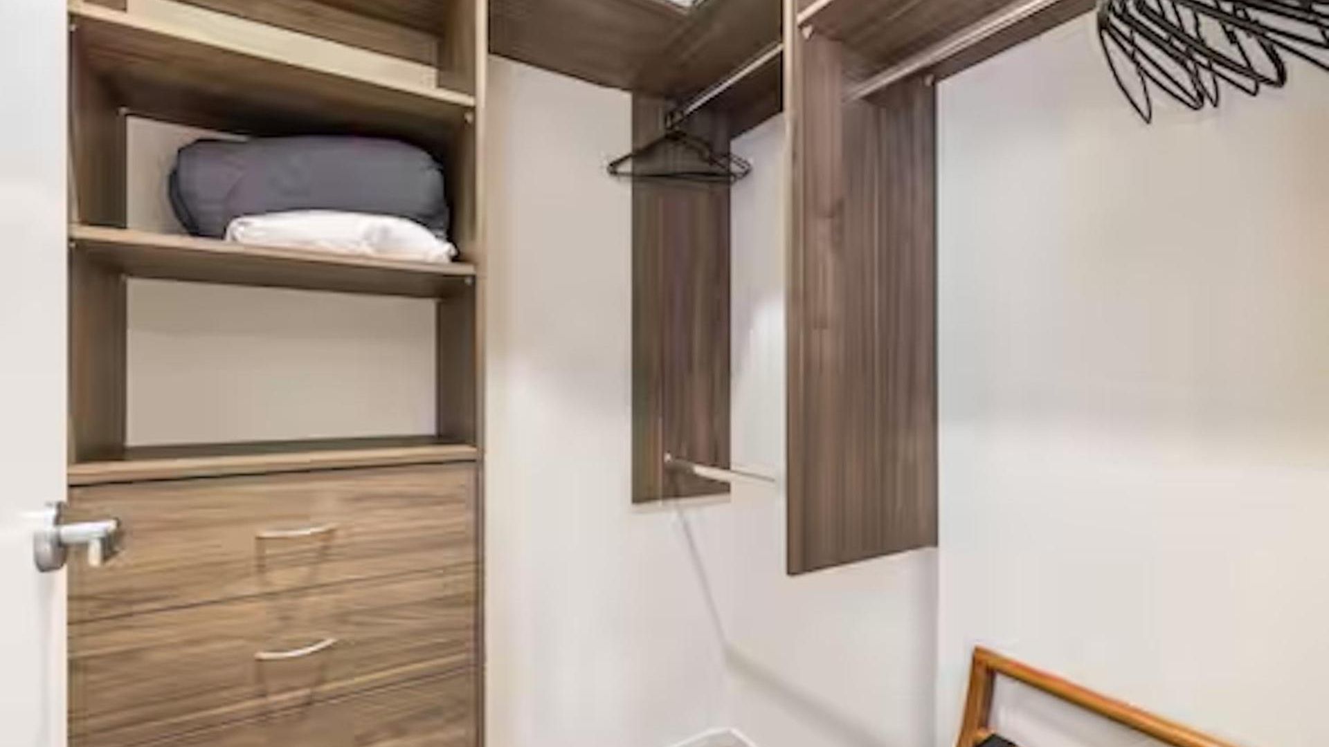 Apartment Park Ave Retreat - 3 Carparks, Wifi, Bbq, King Bed