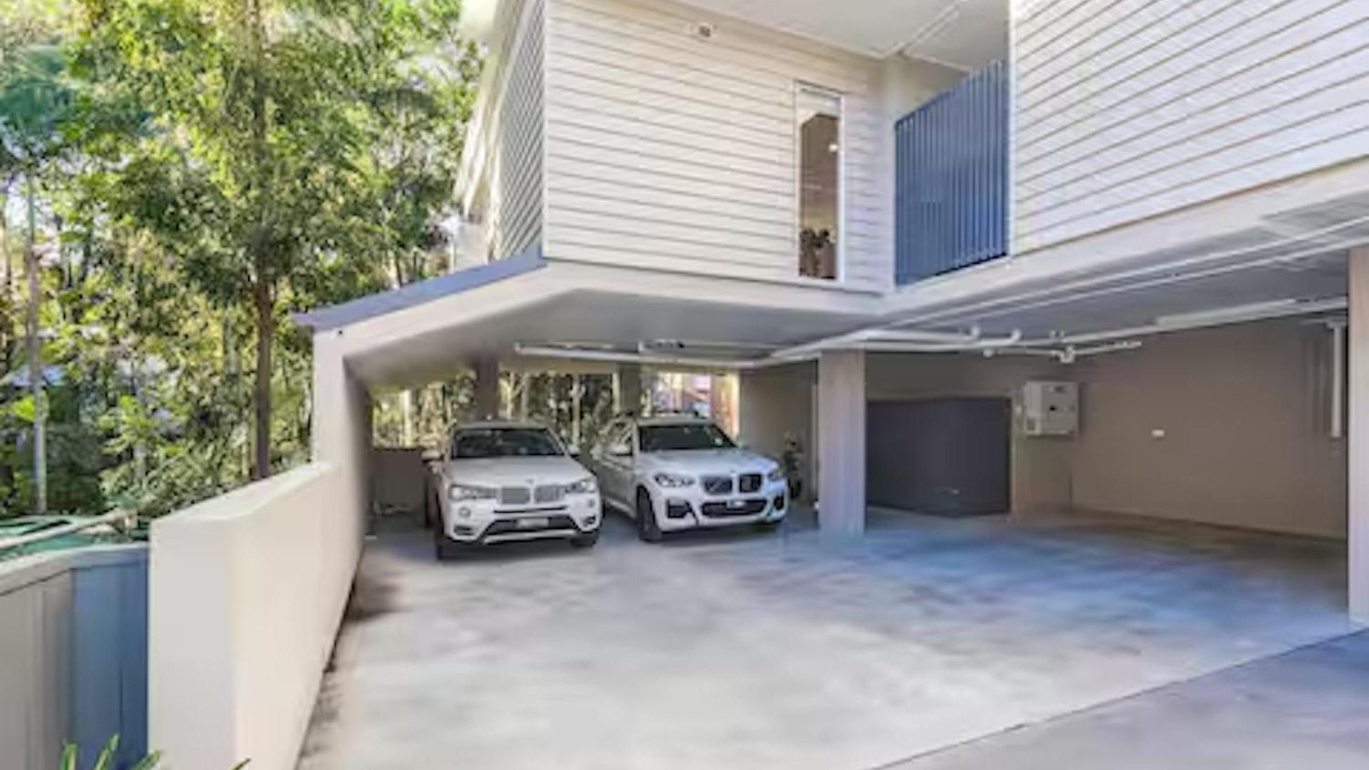 Apartment Park Ave Retreat - 3 Carparks, Wifi, Bbq, King Bed Brisbane