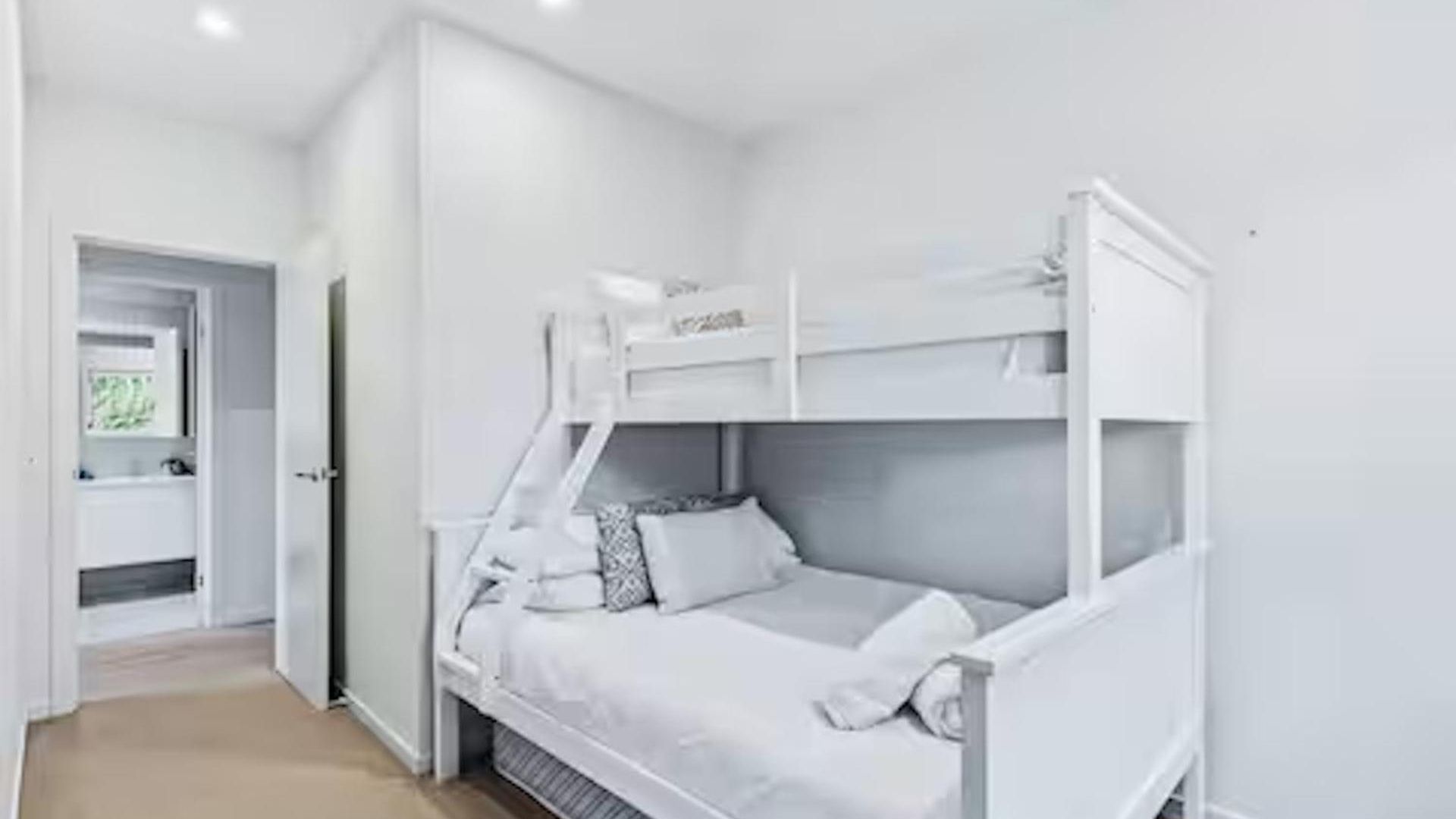 Apartment Park Ave Retreat - 3 Carparks, Wifi, Bbq, King Bed